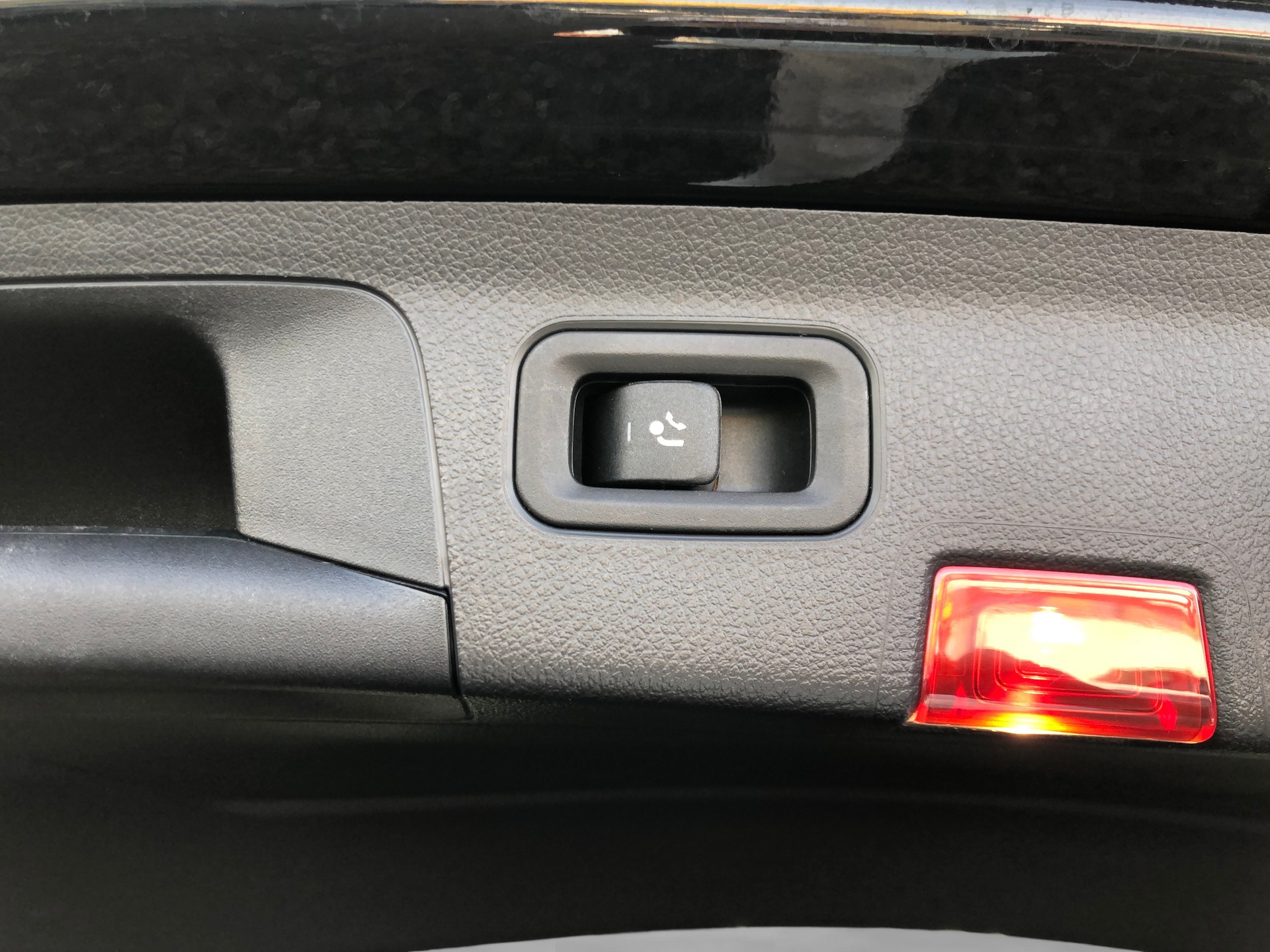 MERCEDES-BENZ A 250 4Matic Progressive 7G-DCT-image-23