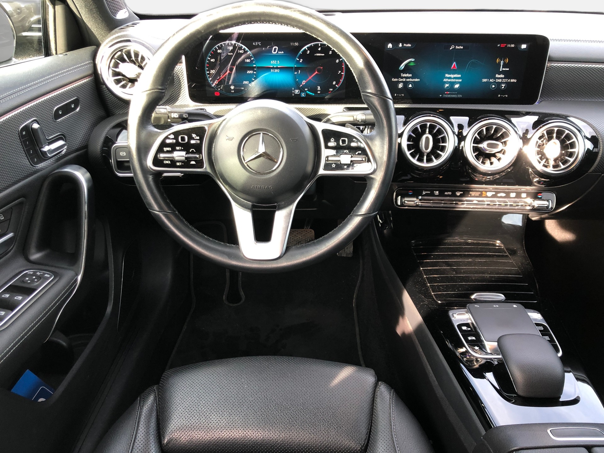 MERCEDES-BENZ A 250 4Matic Progressive 7G-DCT-image-12