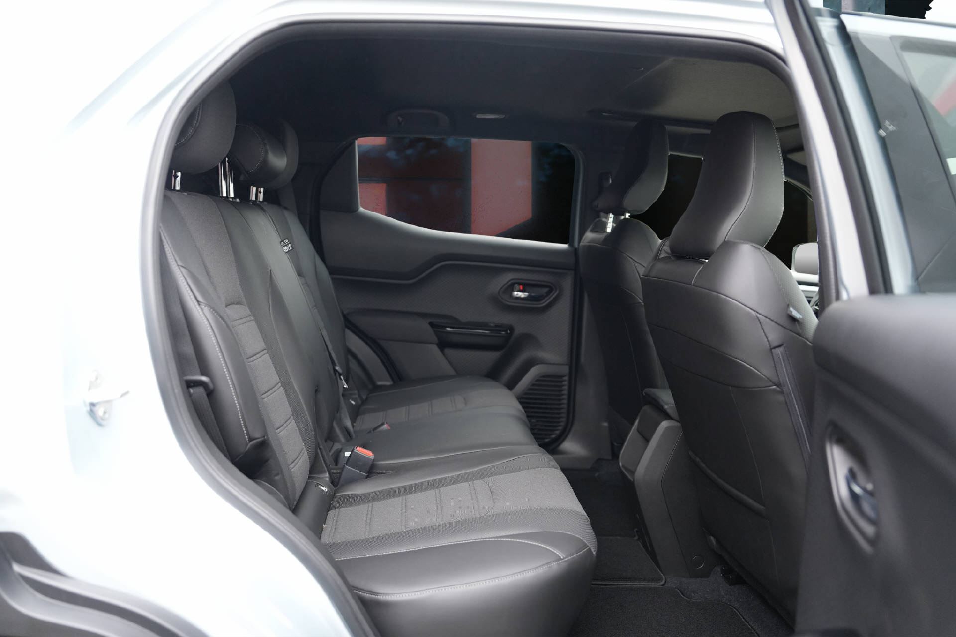 TOYOTA Urban Cruiser Premium AWD-image-8