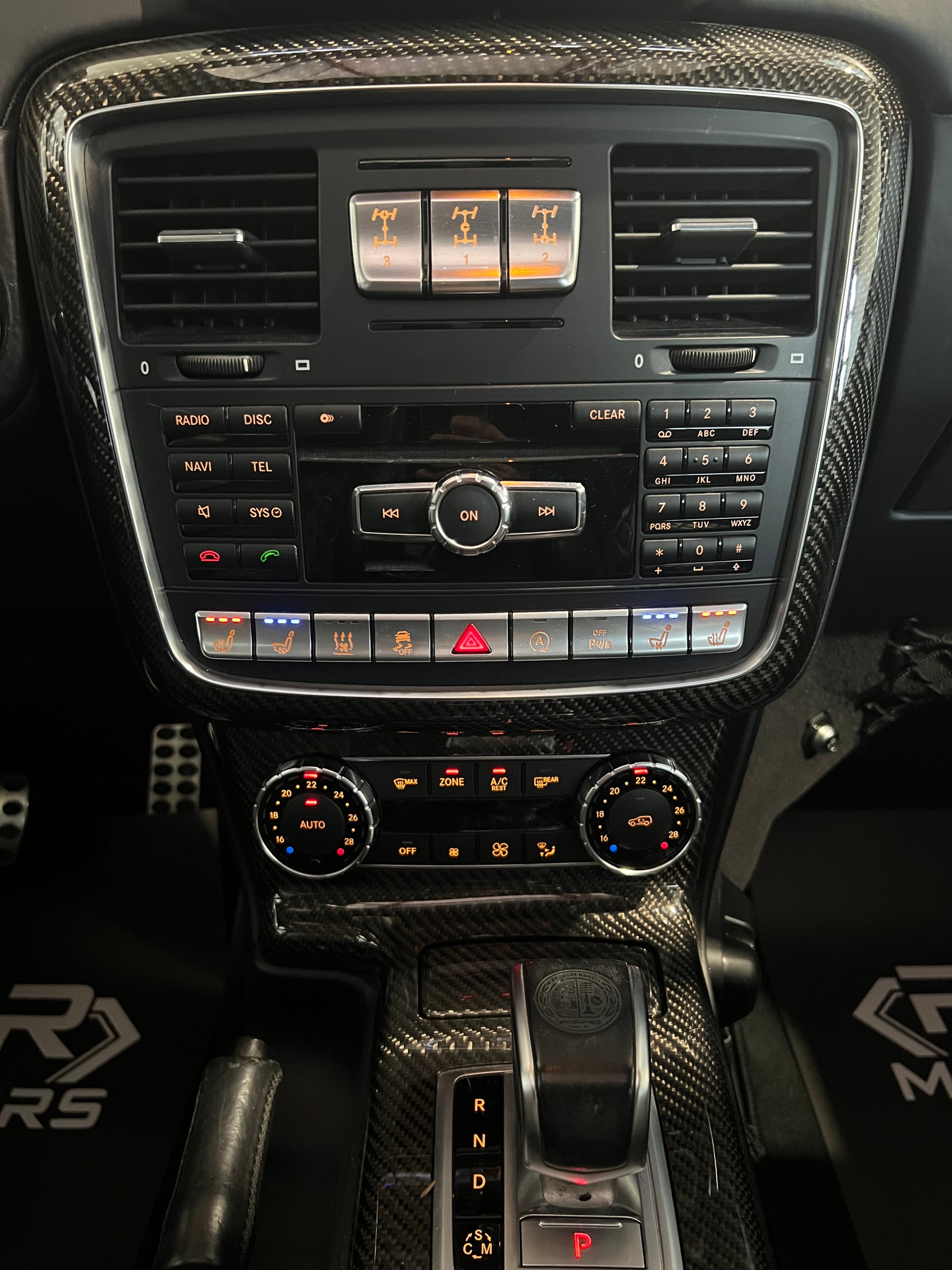 MERCEDES-BENZ G 63 AMG Edition 463 Speedshift Plus 7G-Tronic-image-9