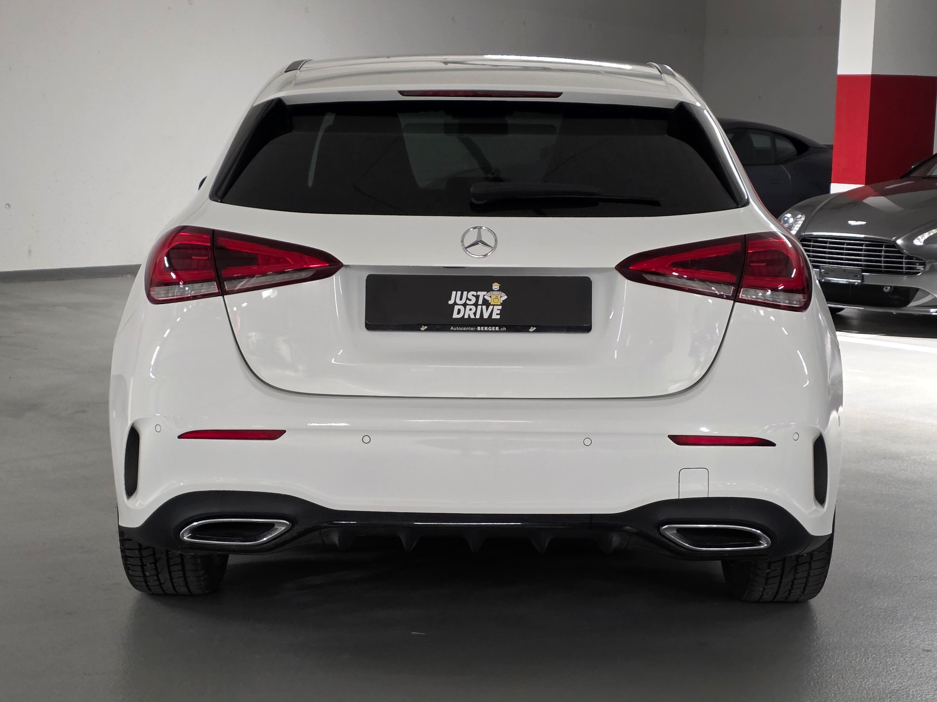 MERCEDES-BENZ A 200 AMG Line 7G-DCT-image-5
