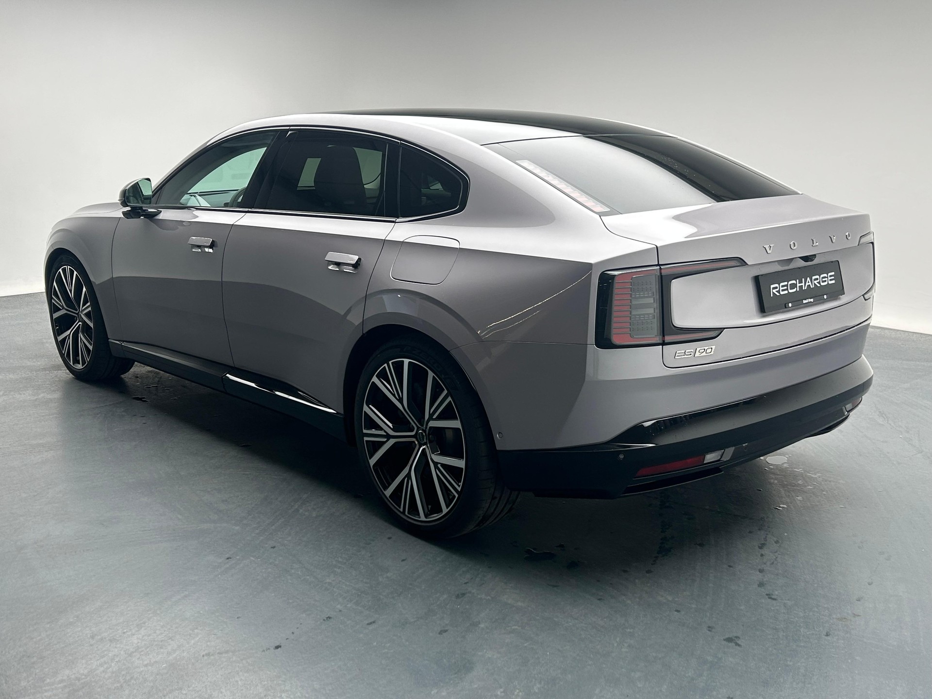 VOLVO ES90 Ultra-image-3
