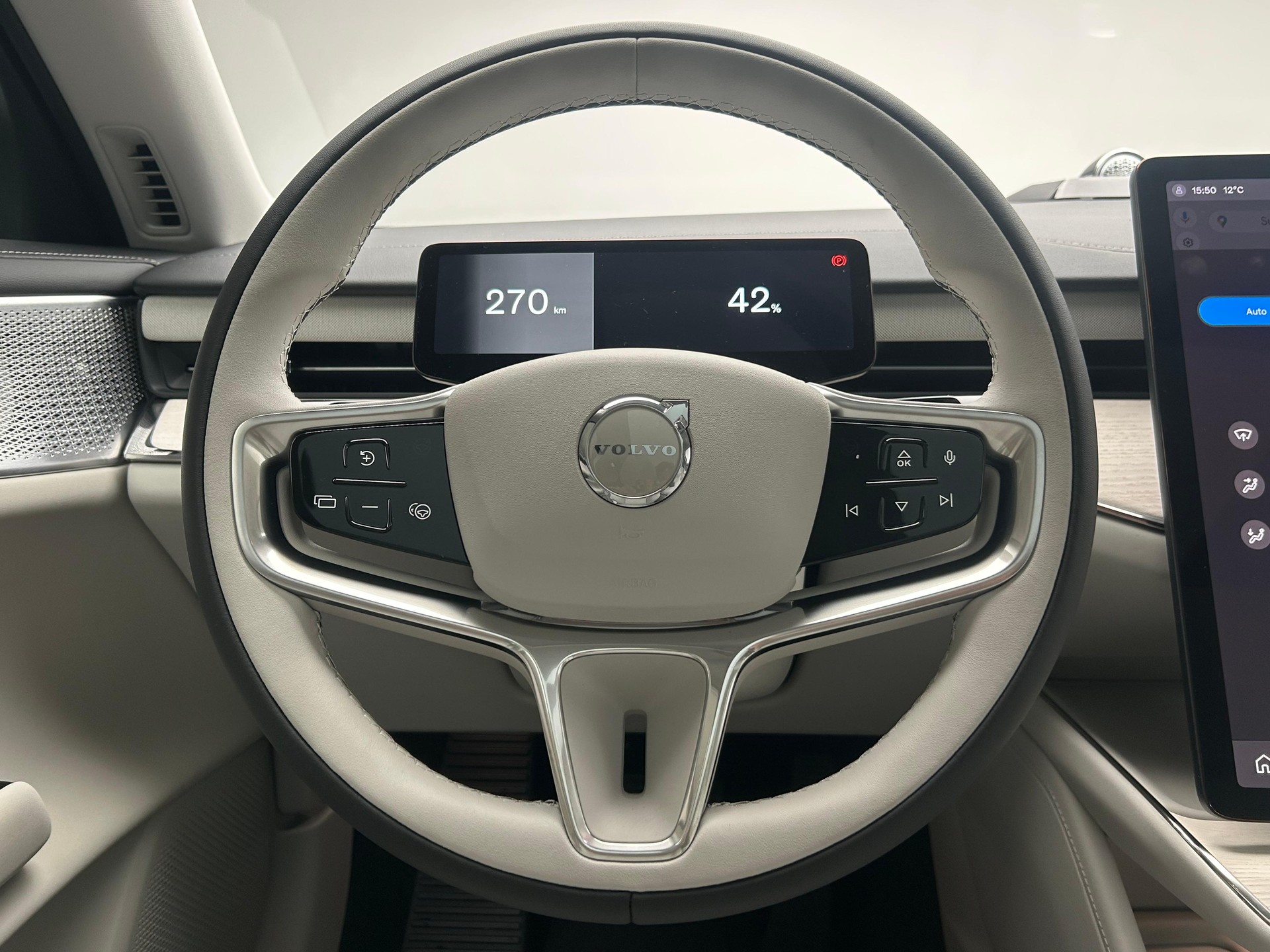 VOLVO ES90 Ultra-image-10
