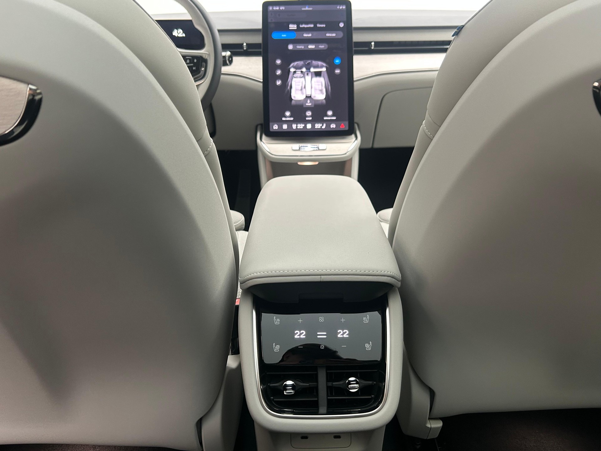 VOLVO ES90 Ultra-image-21
