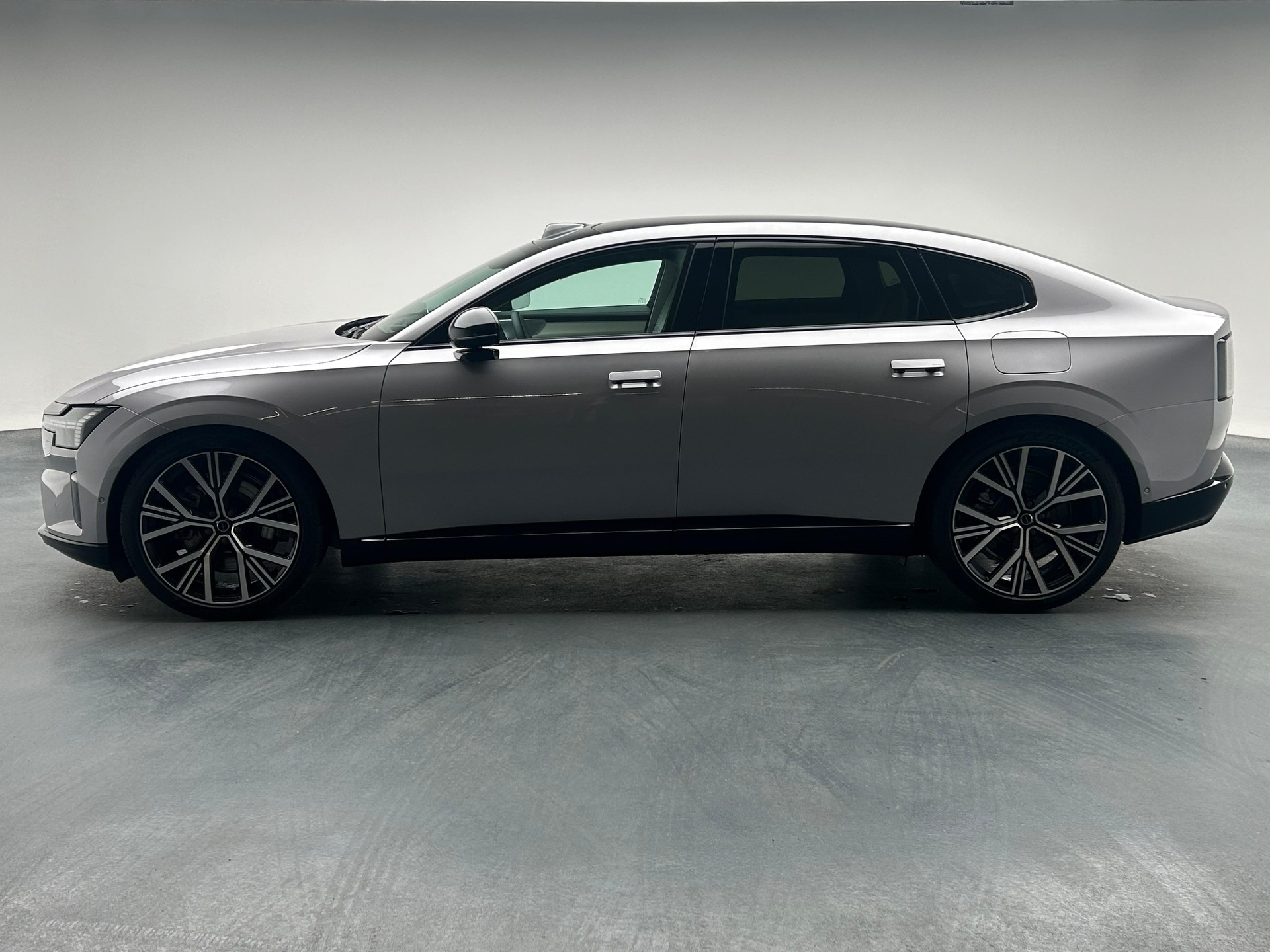 VOLVO ES90 Ultra-image-2