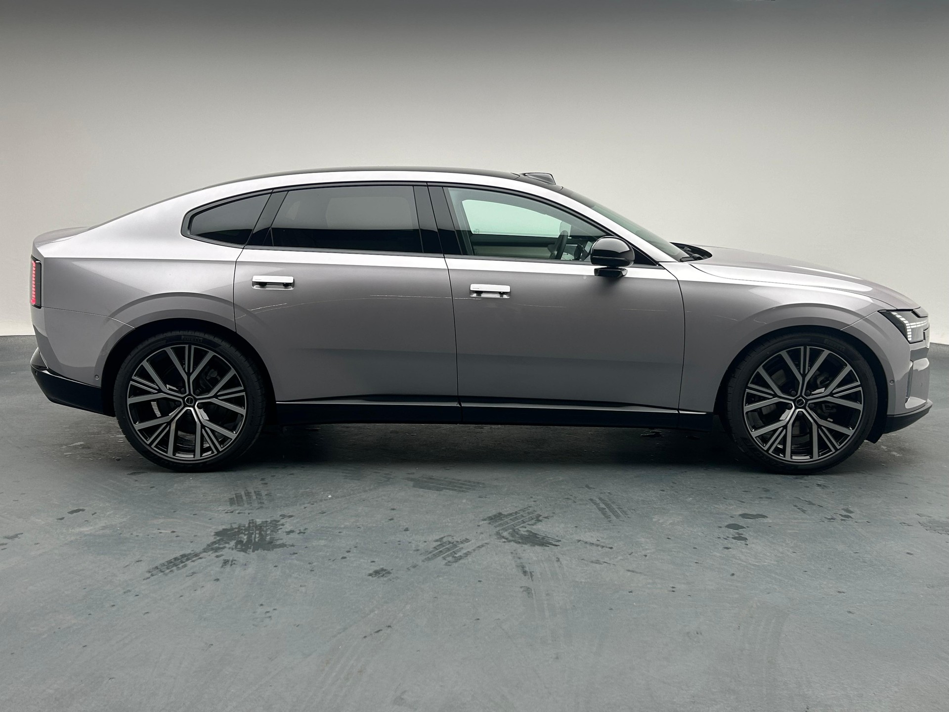 VOLVO ES90 Ultra-image-28