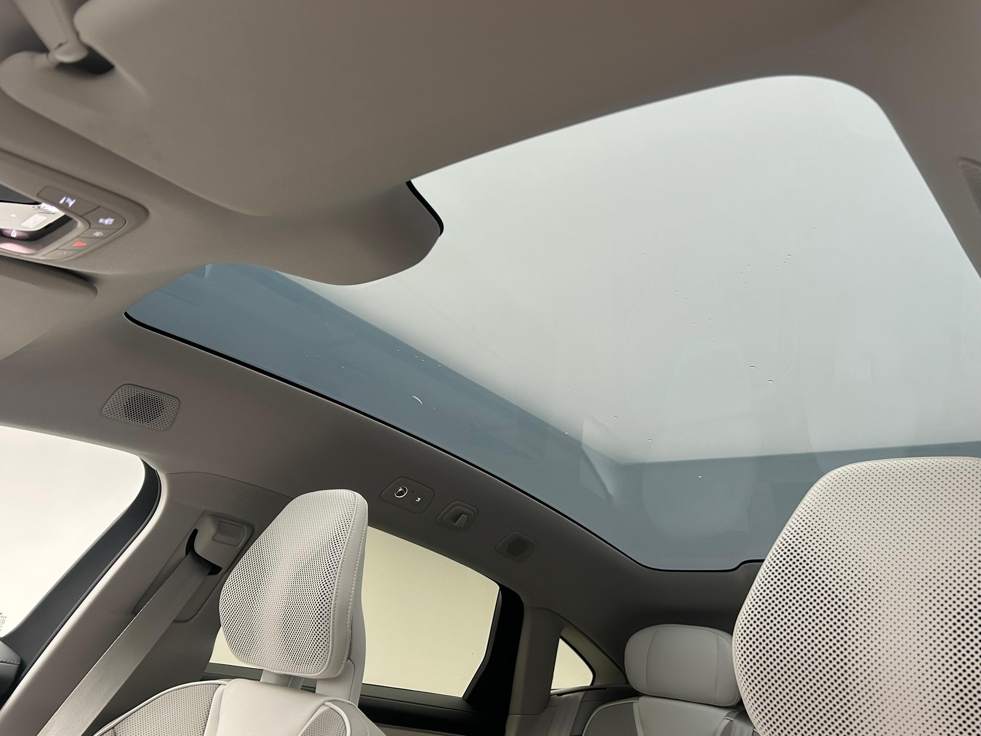 VOLVO ES90 Ultra-image-8