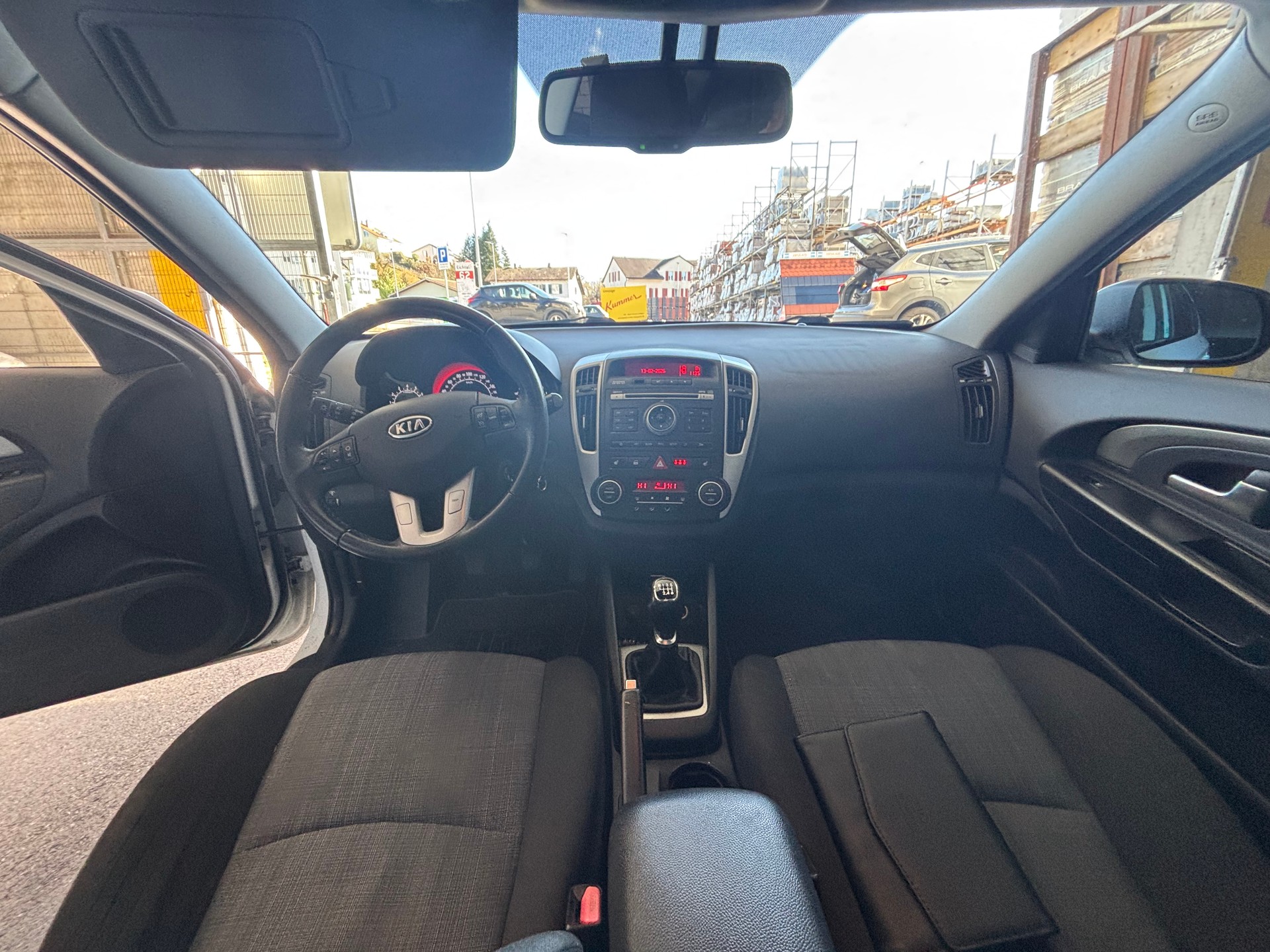 KIA CEED-image-8