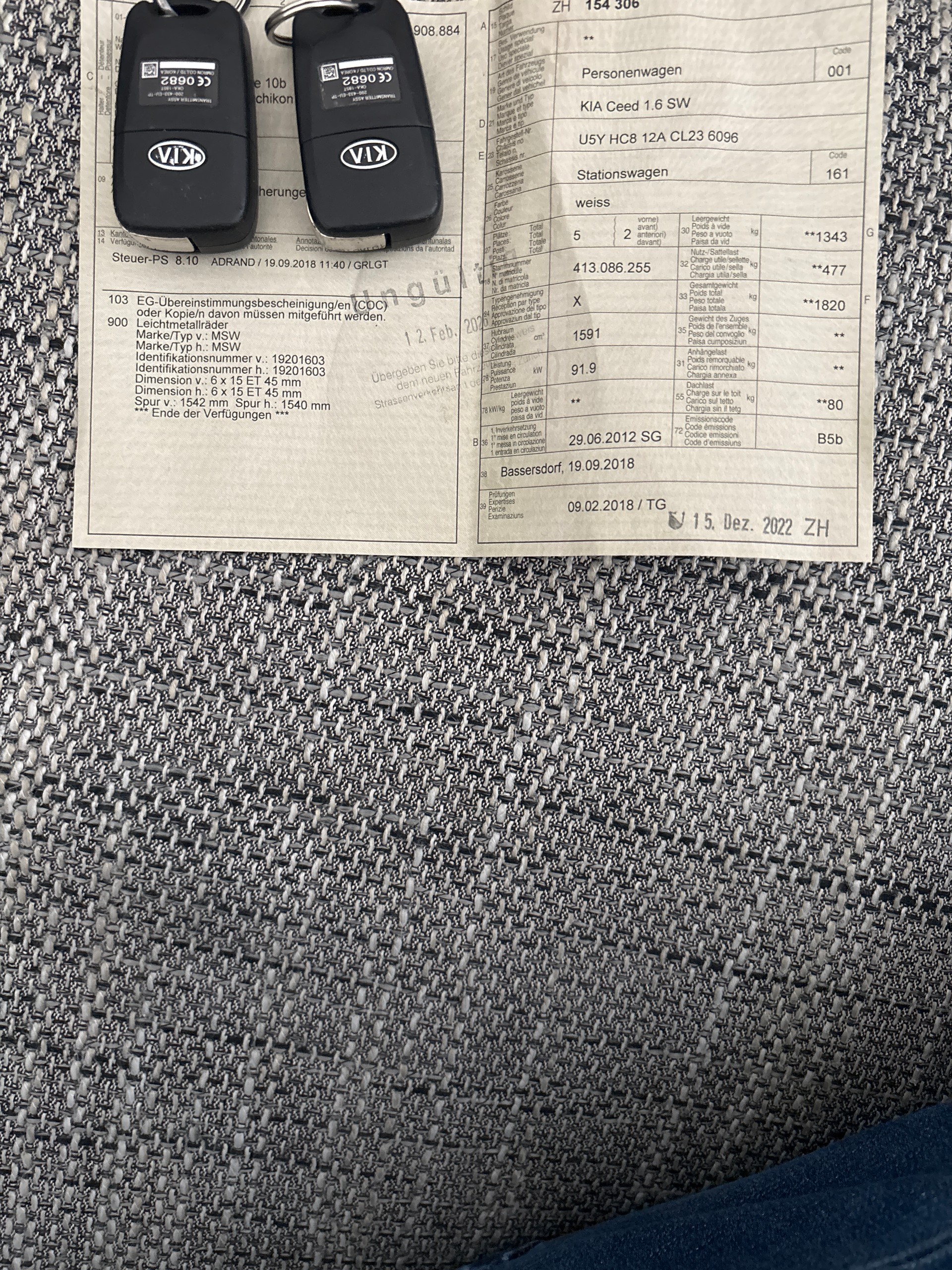 KIA CEED-image-12
