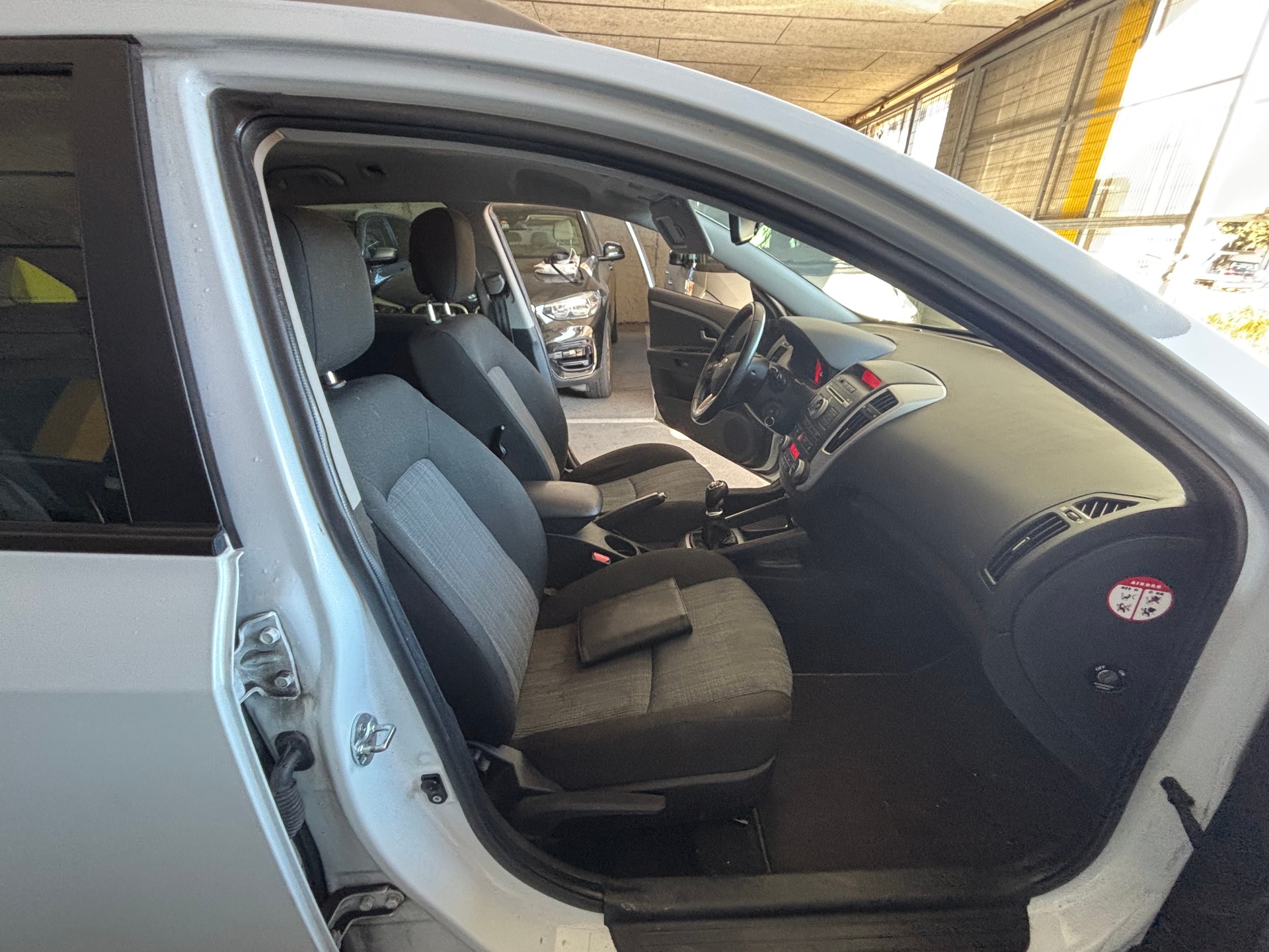 KIA CEED-image-10