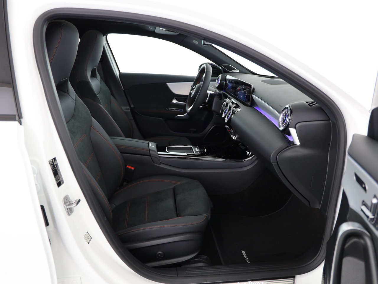 MERCEDES-BENZ A 250 4Matic 8G-DCT-image-12
