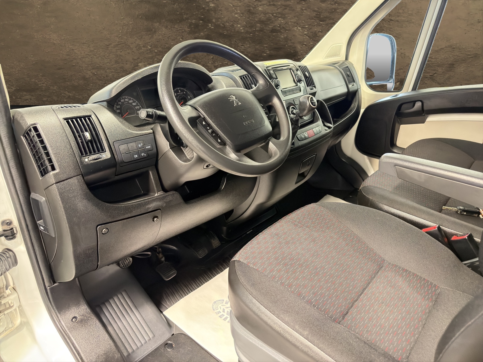 PEUGEOT PEUGEOT Boxer 2.0 HDI 335 Active L2H2 *3-Sitzer*-image-5