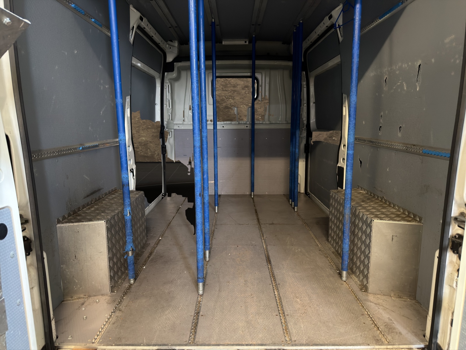 PEUGEOT PEUGEOT Boxer 2.0 HDI 335 Active L2H2 *3-Sitzer*-image-13