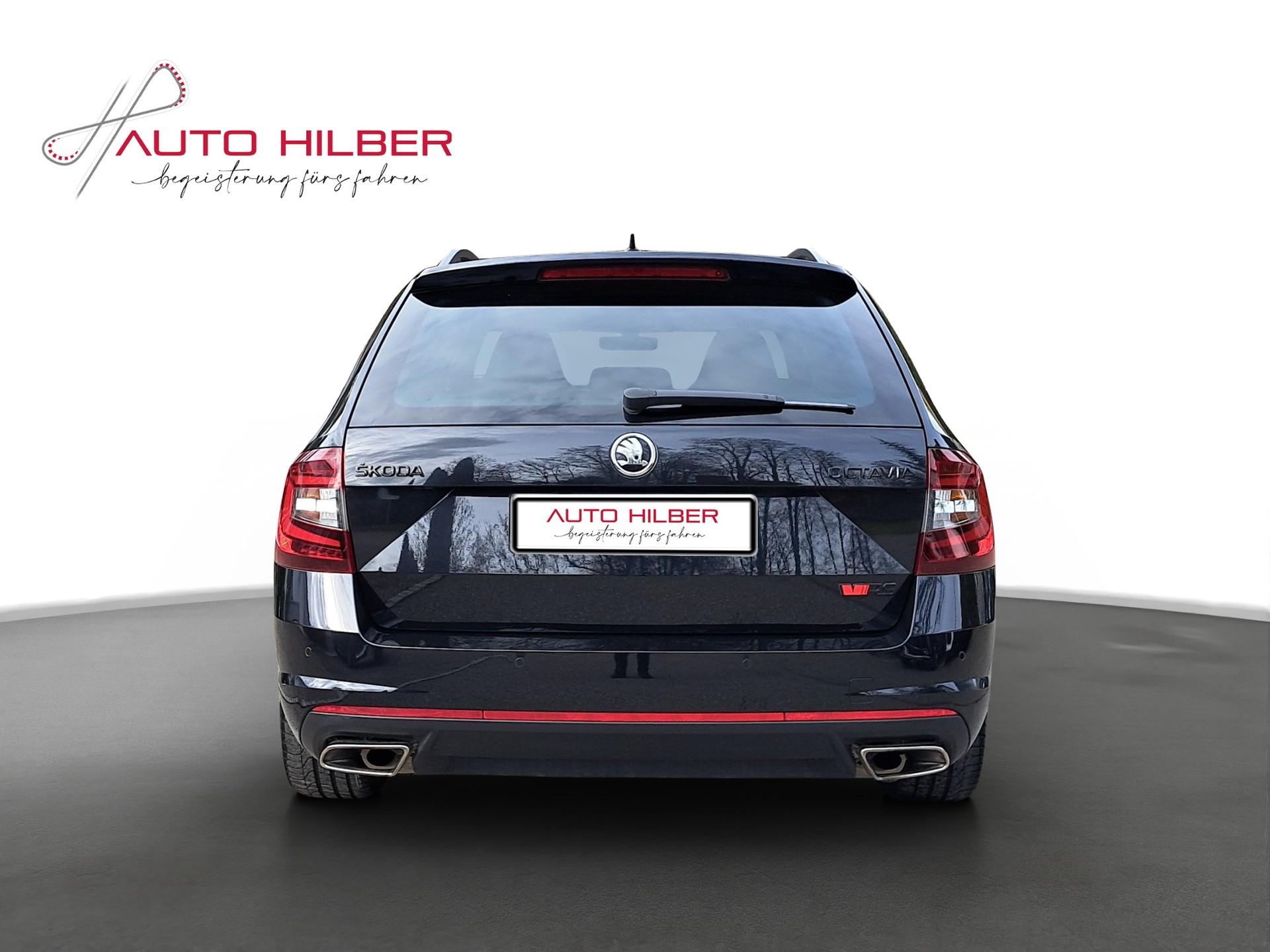 SKODA Octavia Combi 2.0 TSI RS DSG-image-5