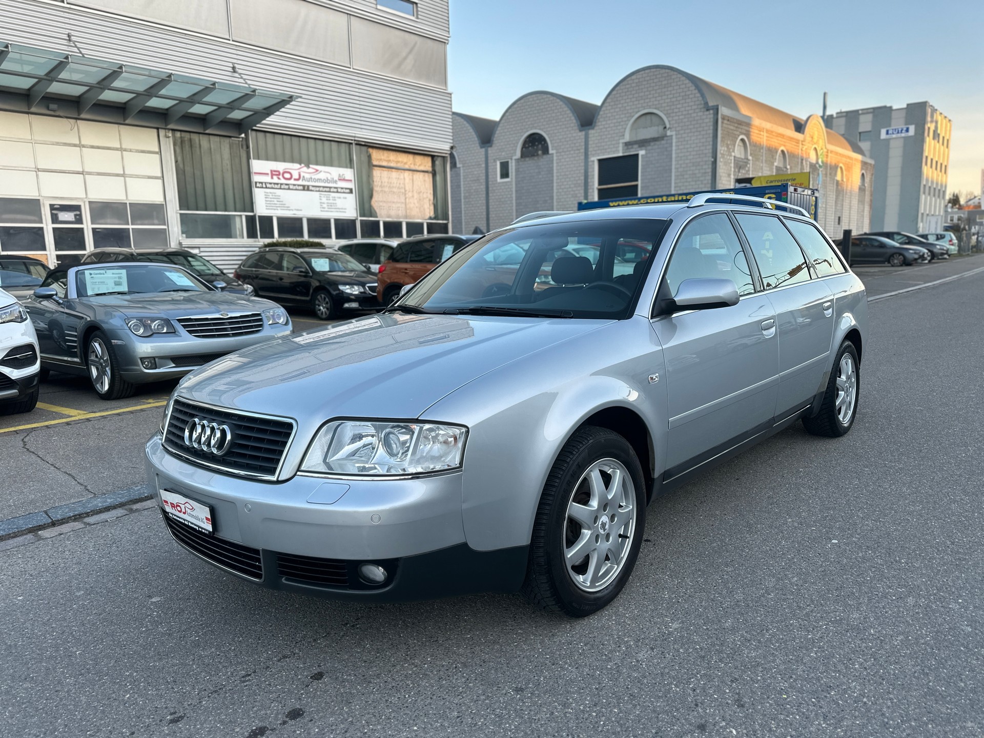 AUDI A6 Avant 2.4-showroom-element-1