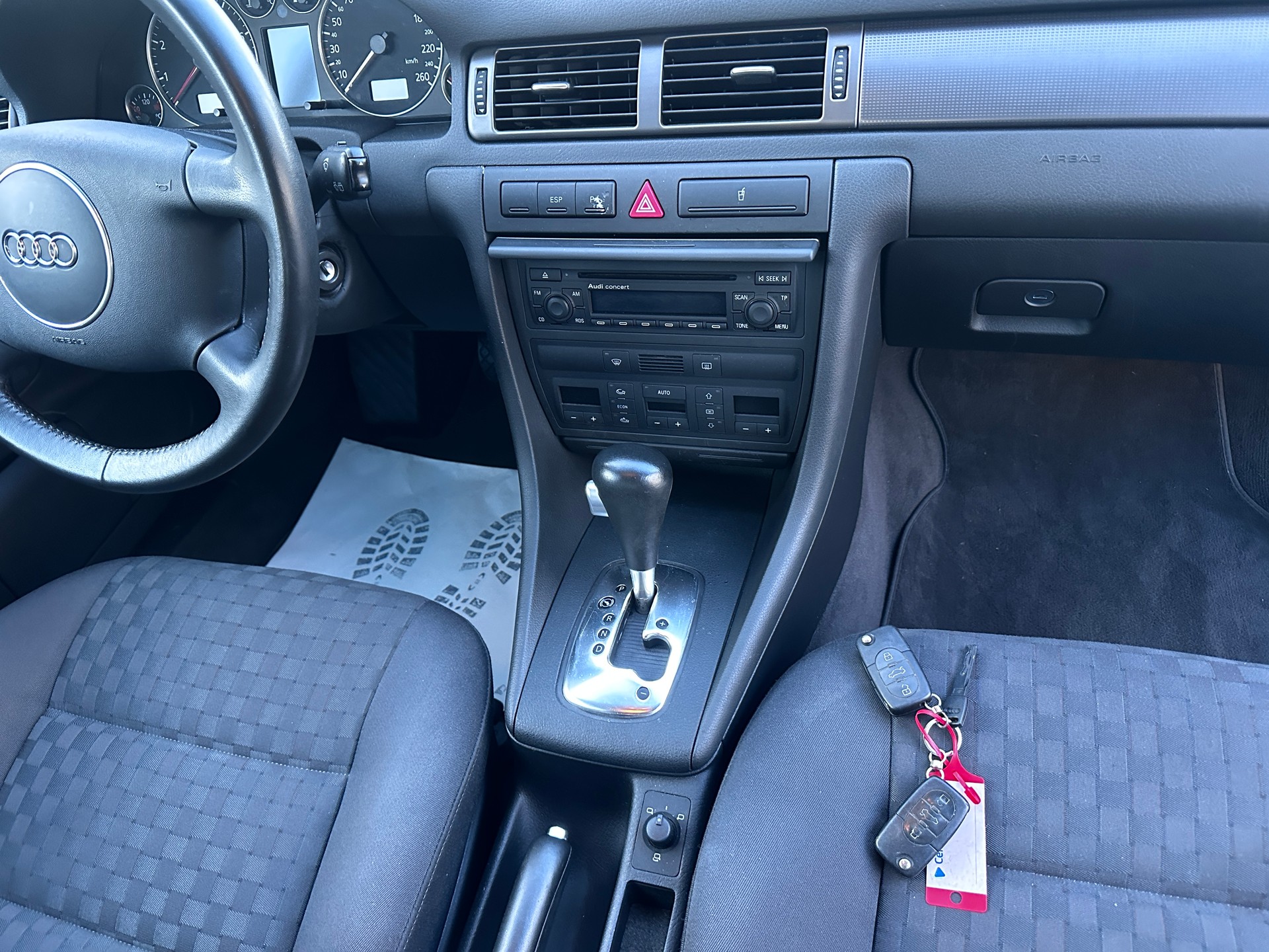 AUDI A6 Avant 2.4-image-14