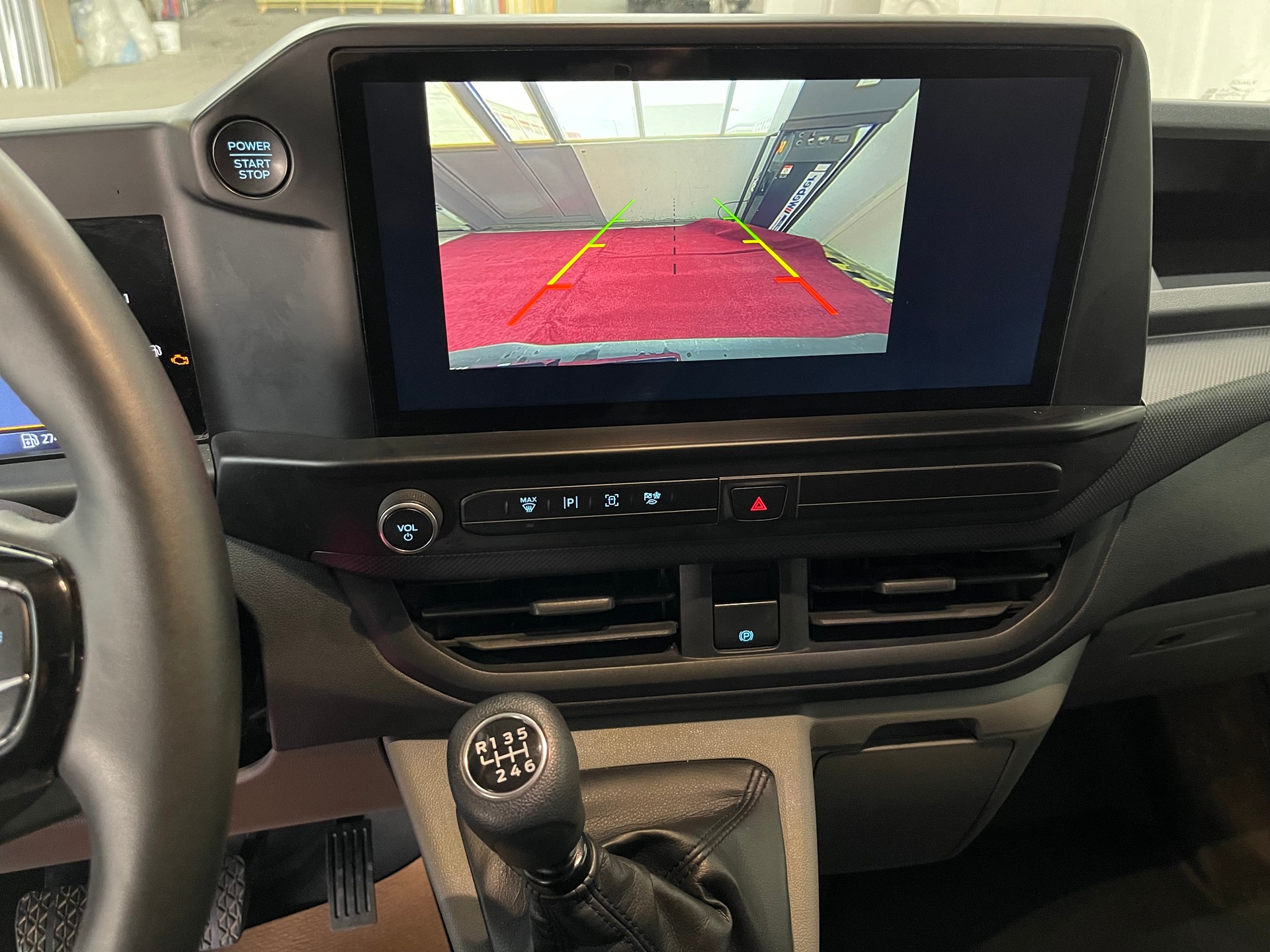 FORD Transit Custom Van 280 L1 H1 Trend-image-9