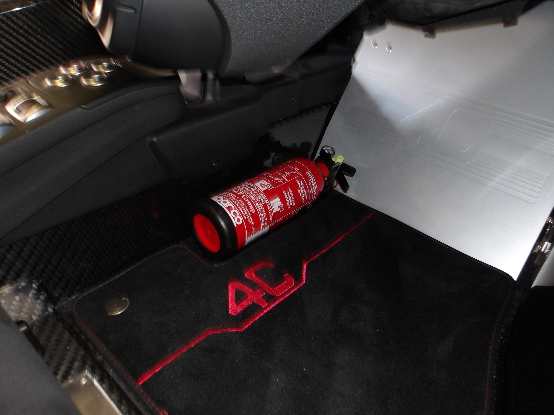 ALFA ROMEO 4C 1750 TBi TCT-image-13