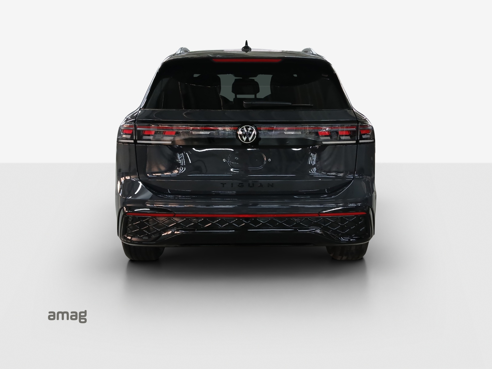 VW Tiguan 2.0 TSI DSG R-Line 4Motion-image-3