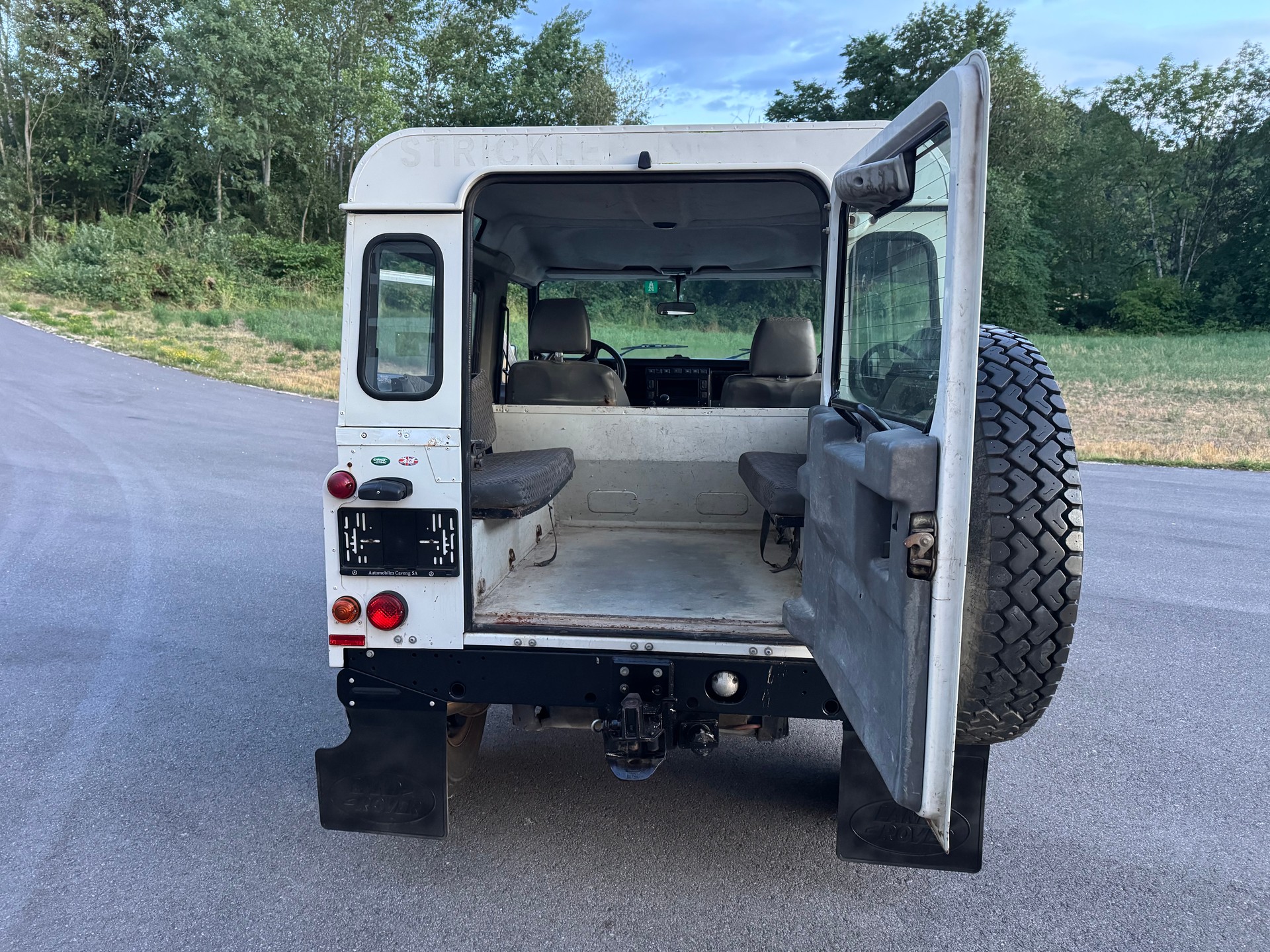 LAND ROVER Defender 90 SW 2.5 Td5-image-11