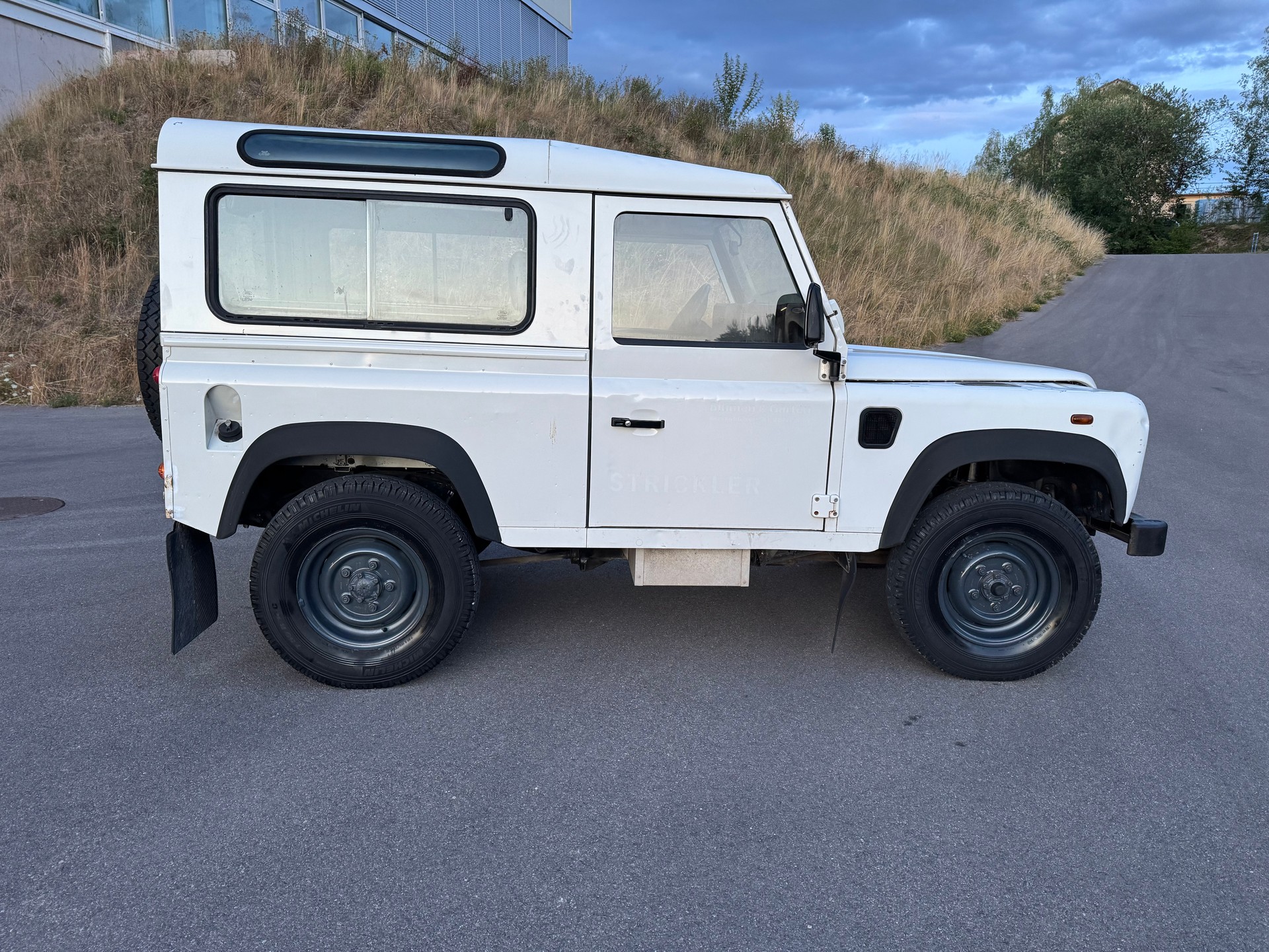 LAND ROVER Defender 90 SW 2.5 Td5-image-5