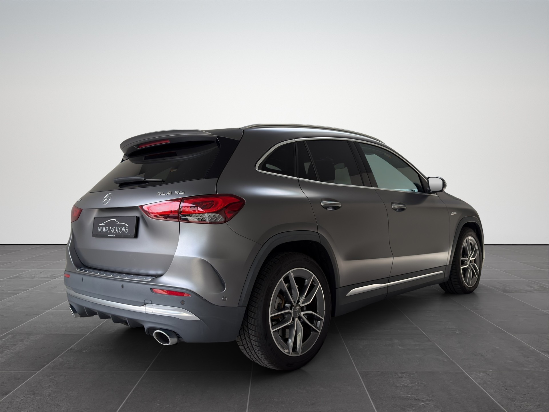 MERCEDES-BENZ GLA 35 AMG 4Matic 8G-Speedshift DCT-image-5