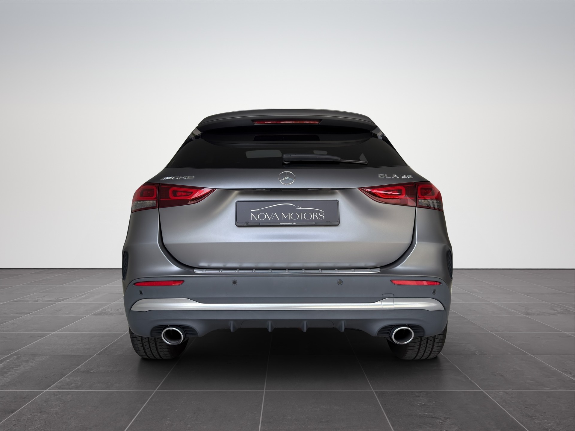 MERCEDES-BENZ GLA 35 AMG 4Matic 8G-Speedshift DCT-image-4