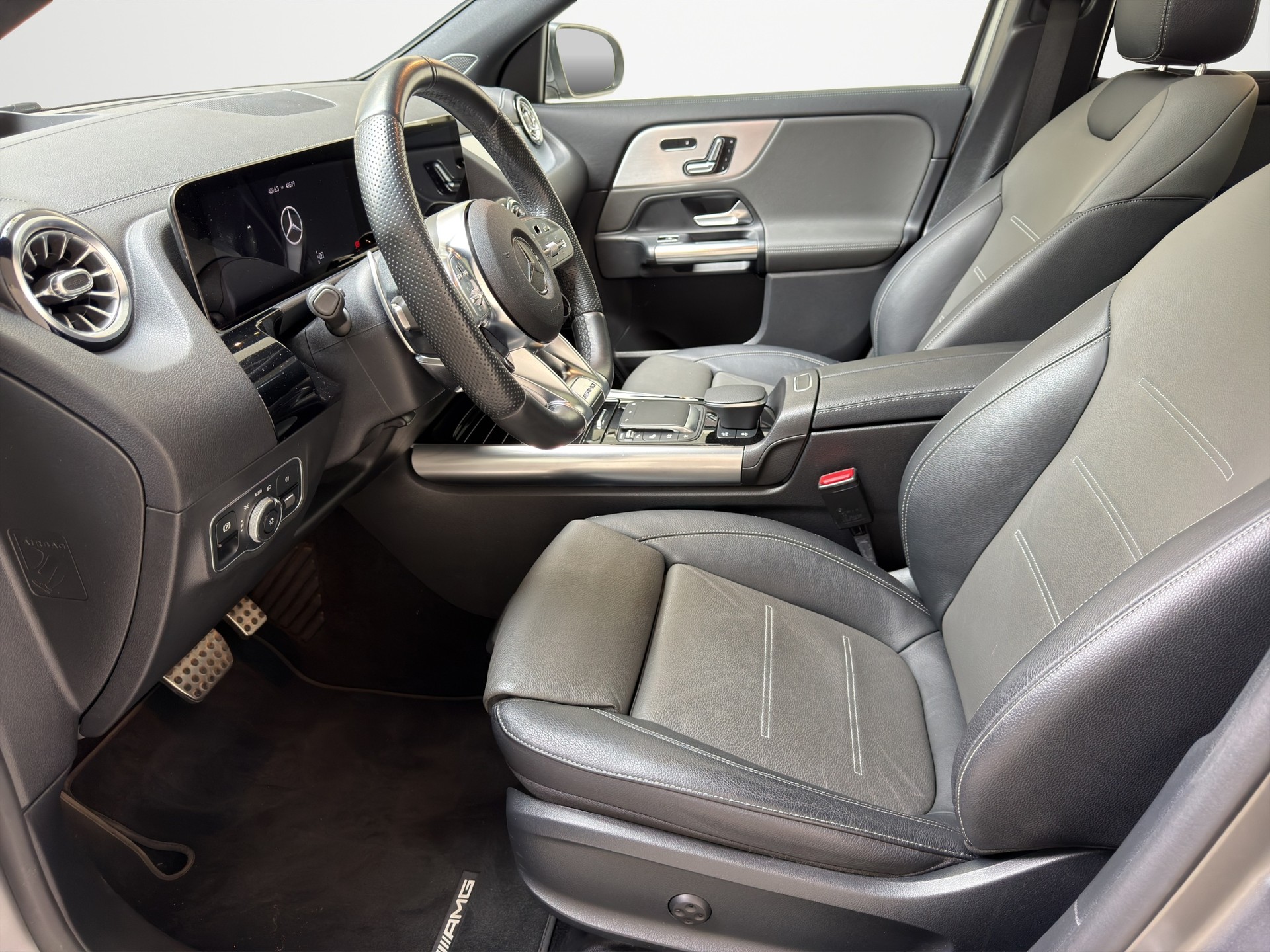 MERCEDES-BENZ GLA 35 AMG 4Matic 8G-Speedshift DCT-image-8