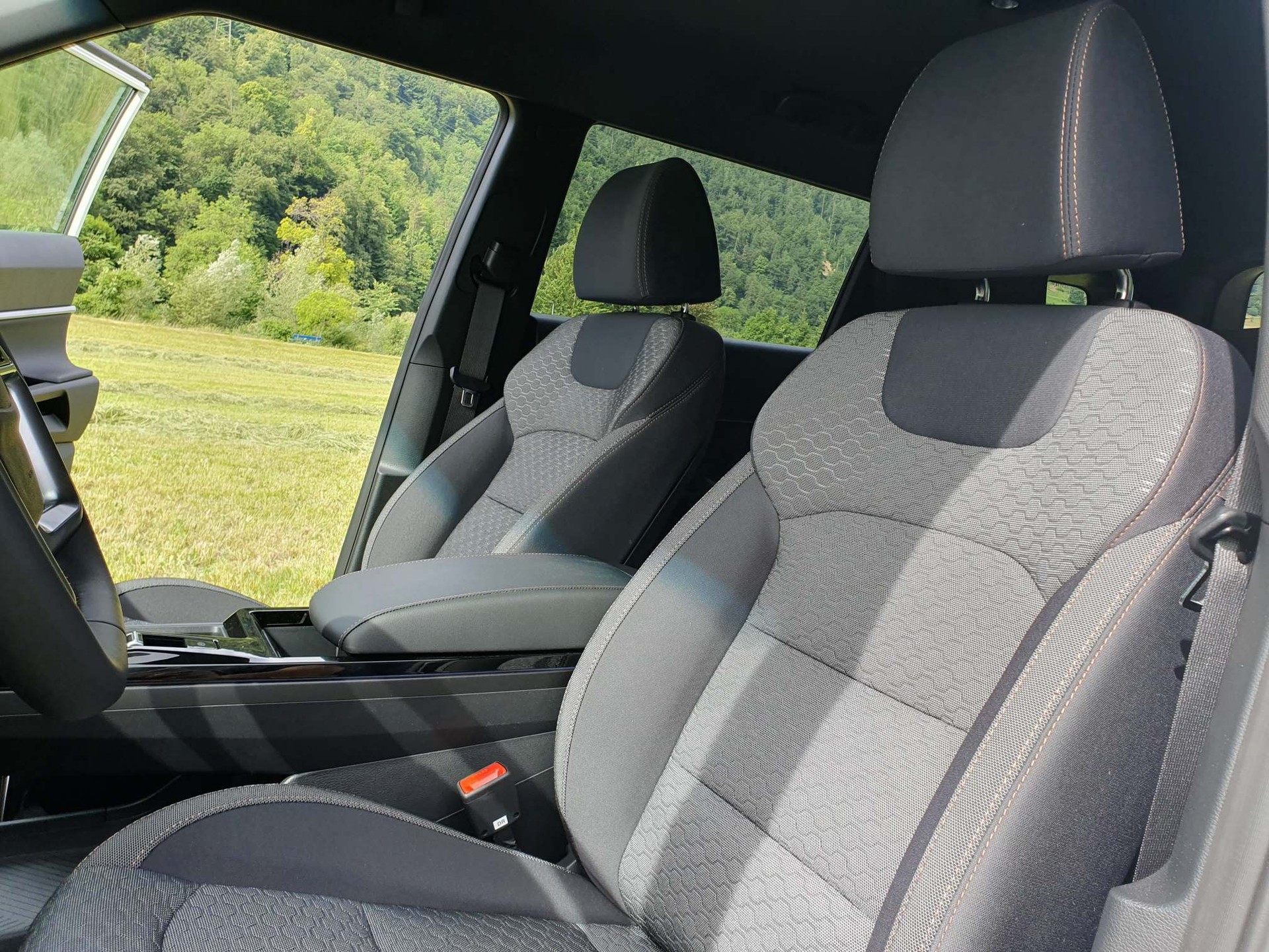 KGM-SsangYong Torres 1.5 Turbo Platinum 4WD MJ27-image-9