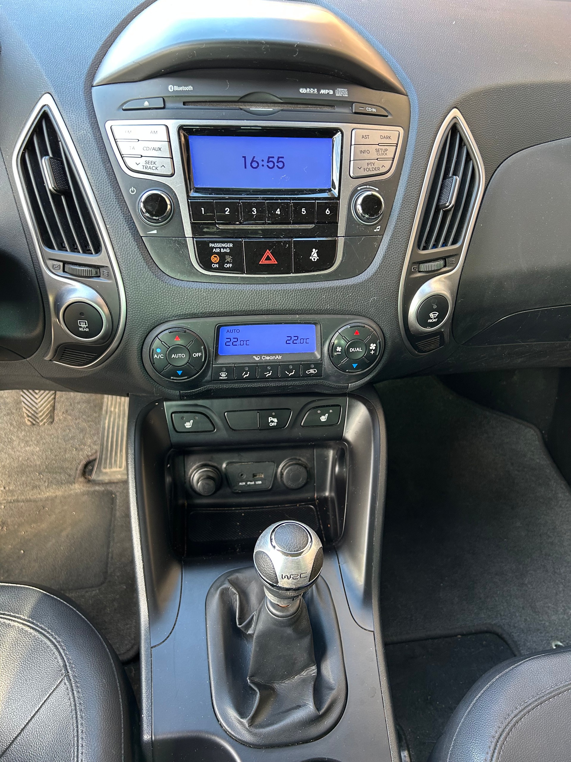 HYUNDAI iX 35 2.0 Premium 4WD-image-9