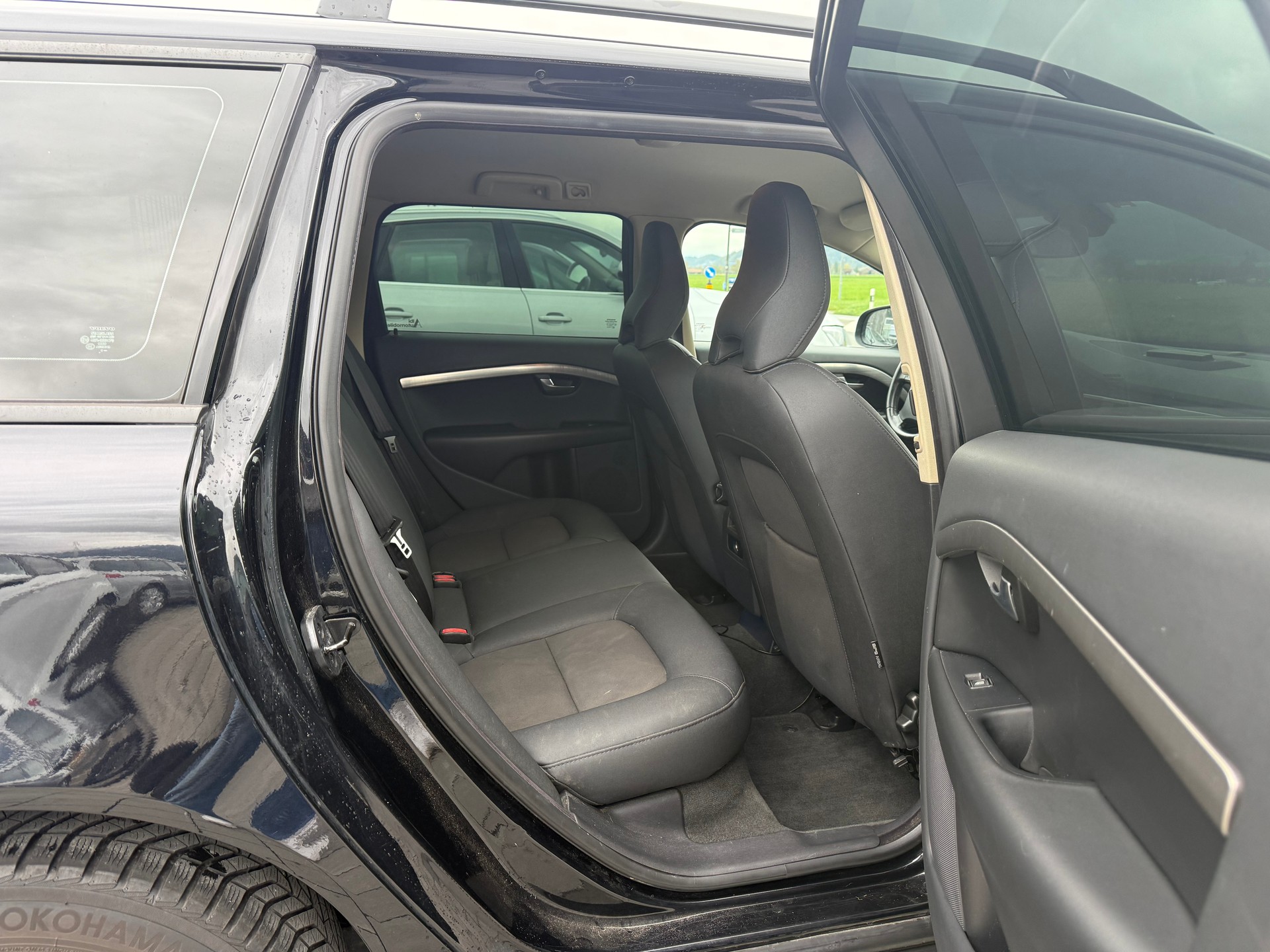 VOLVO V70 2.4D Kinetic Geartronic-image-12