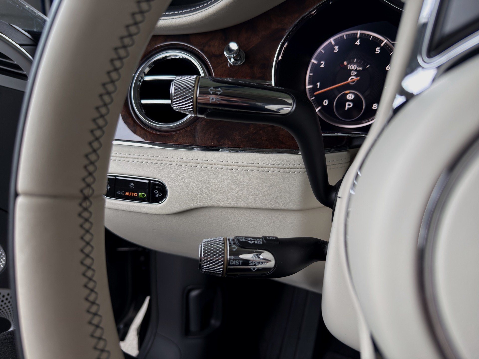 BENTLEY Continental GT 6.0 W12-image-14