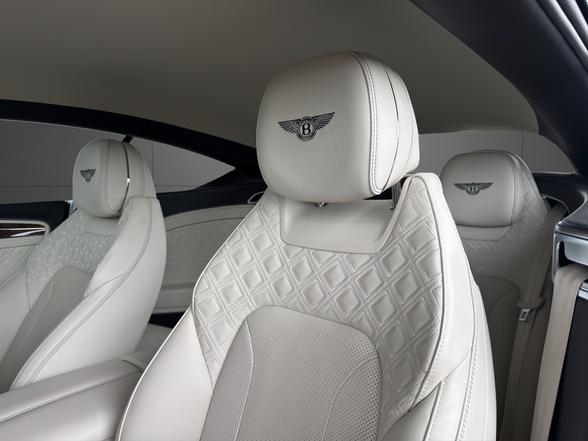 BENTLEY Continental GT 6.0 W12-image-6