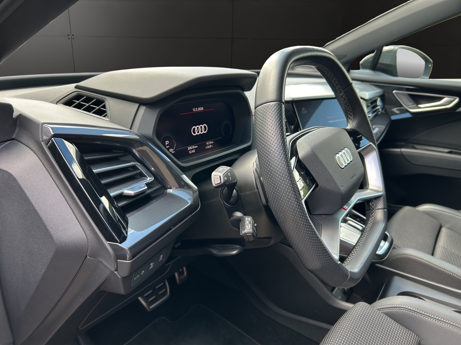 AUDI Q4 e-tron 35-image-21