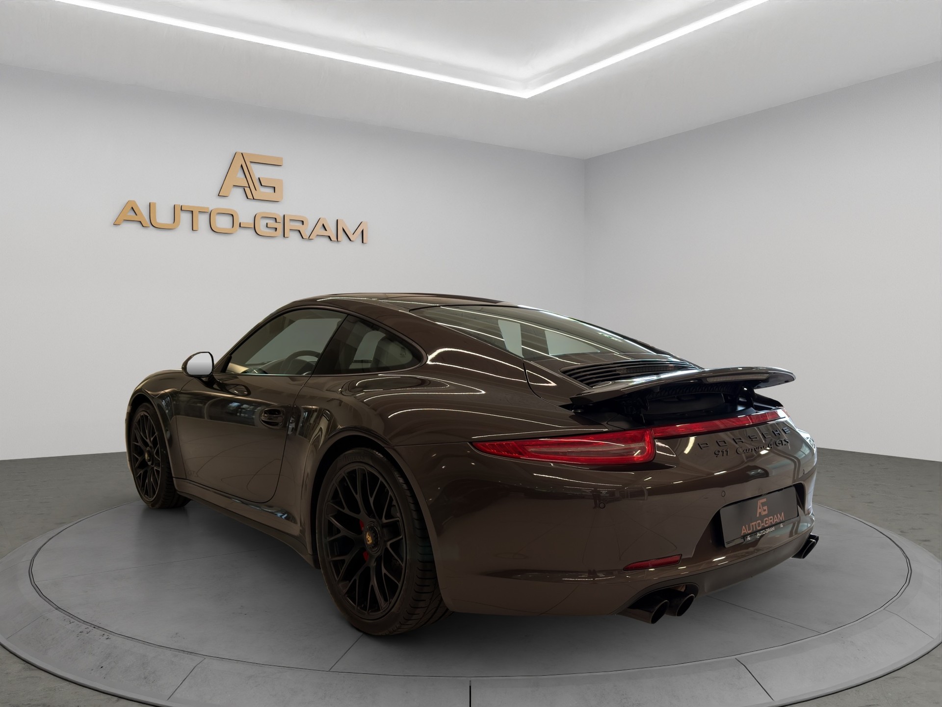 PORSCHE 911 Carrera 4 GTS PDK-image-3