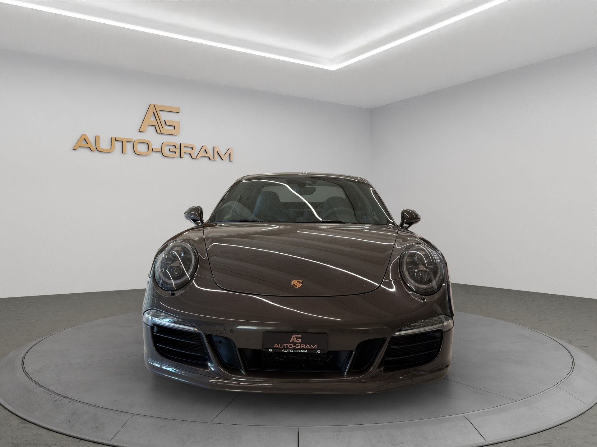 PORSCHE 911 Carrera 4 GTS PDK-image-1