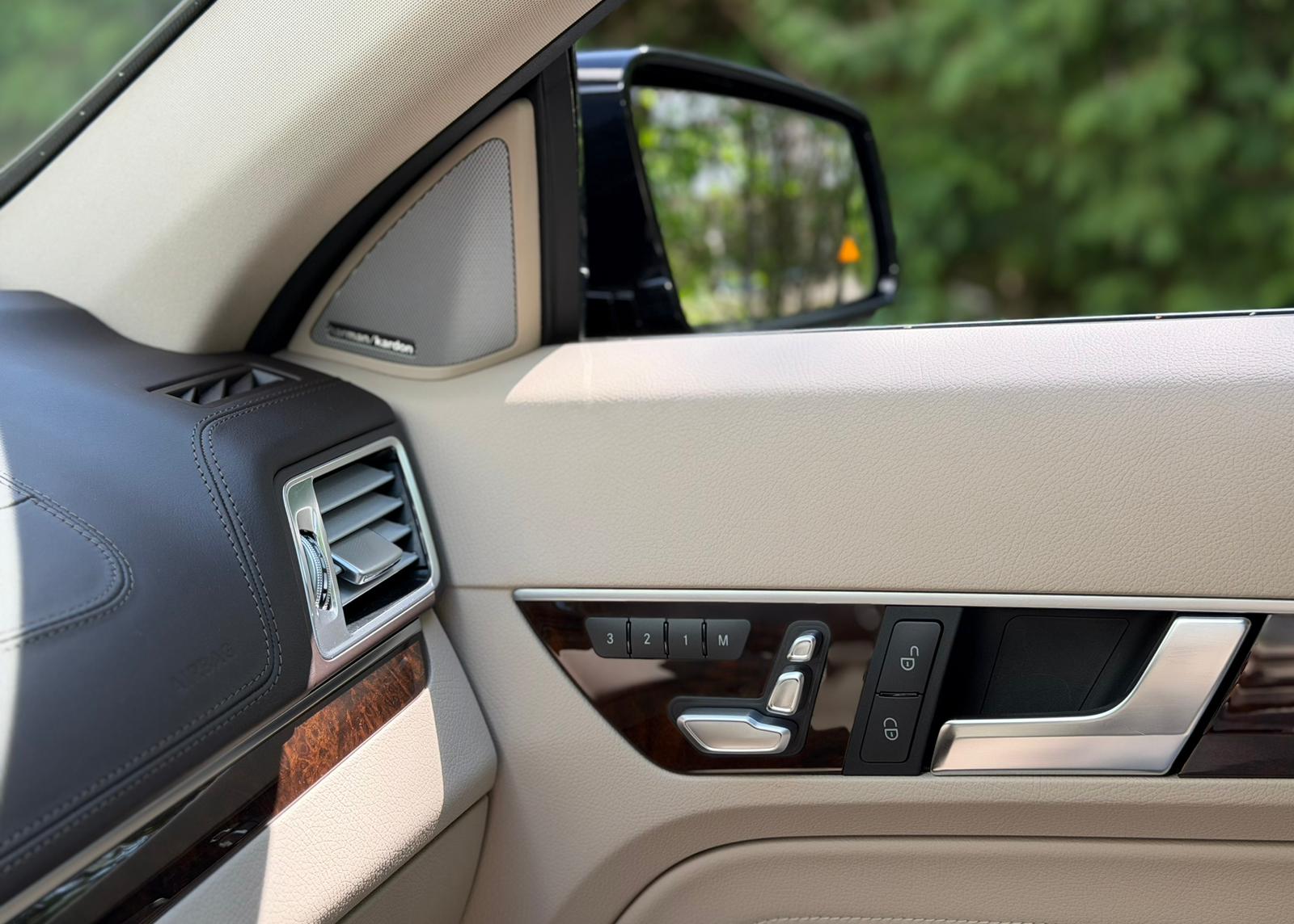 MERCEDES-BENZ E 350 4Matic AMG Line 7G-Tronic-image-21