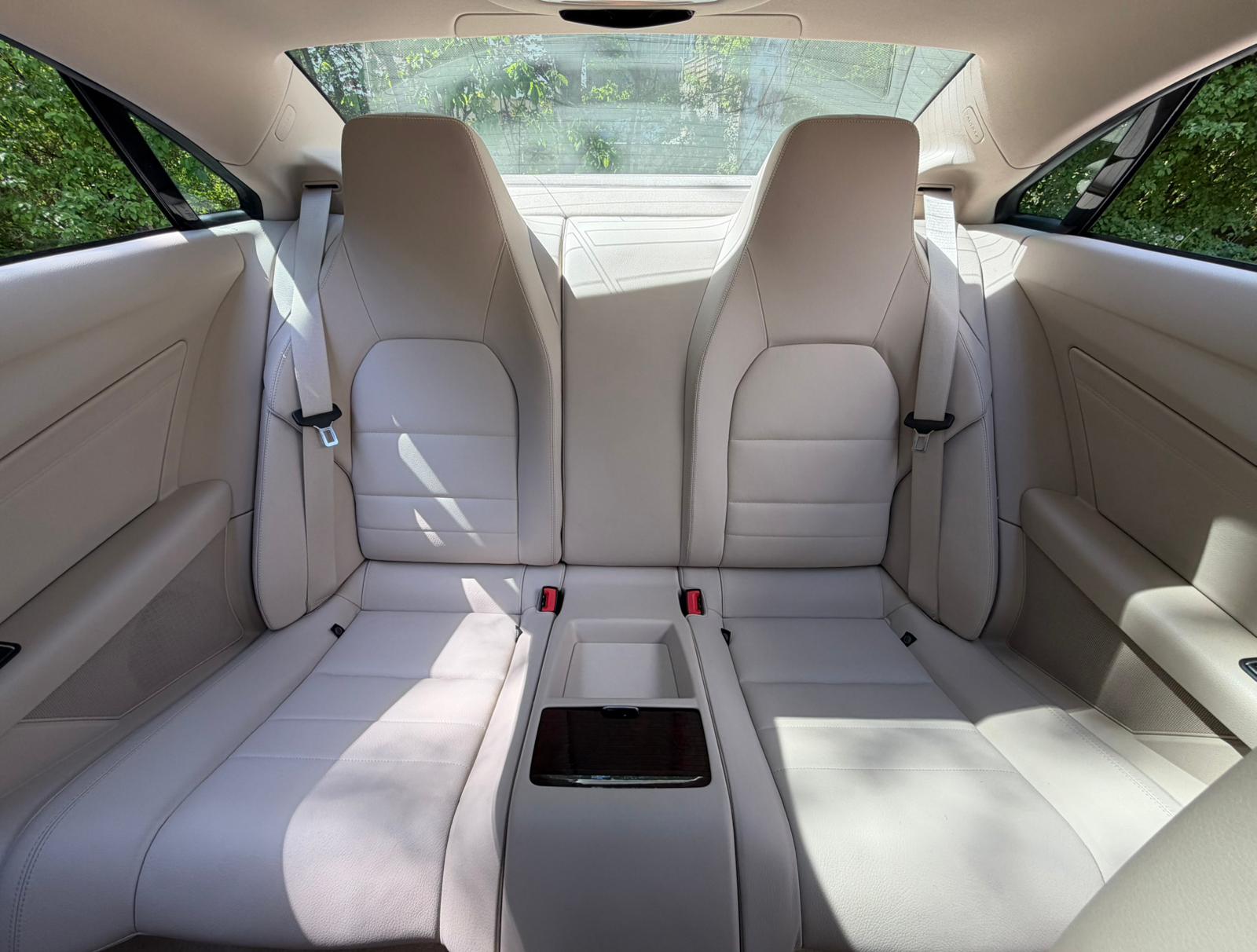 MERCEDES-BENZ E 350 4Matic AMG Line 7G-Tronic-image-19