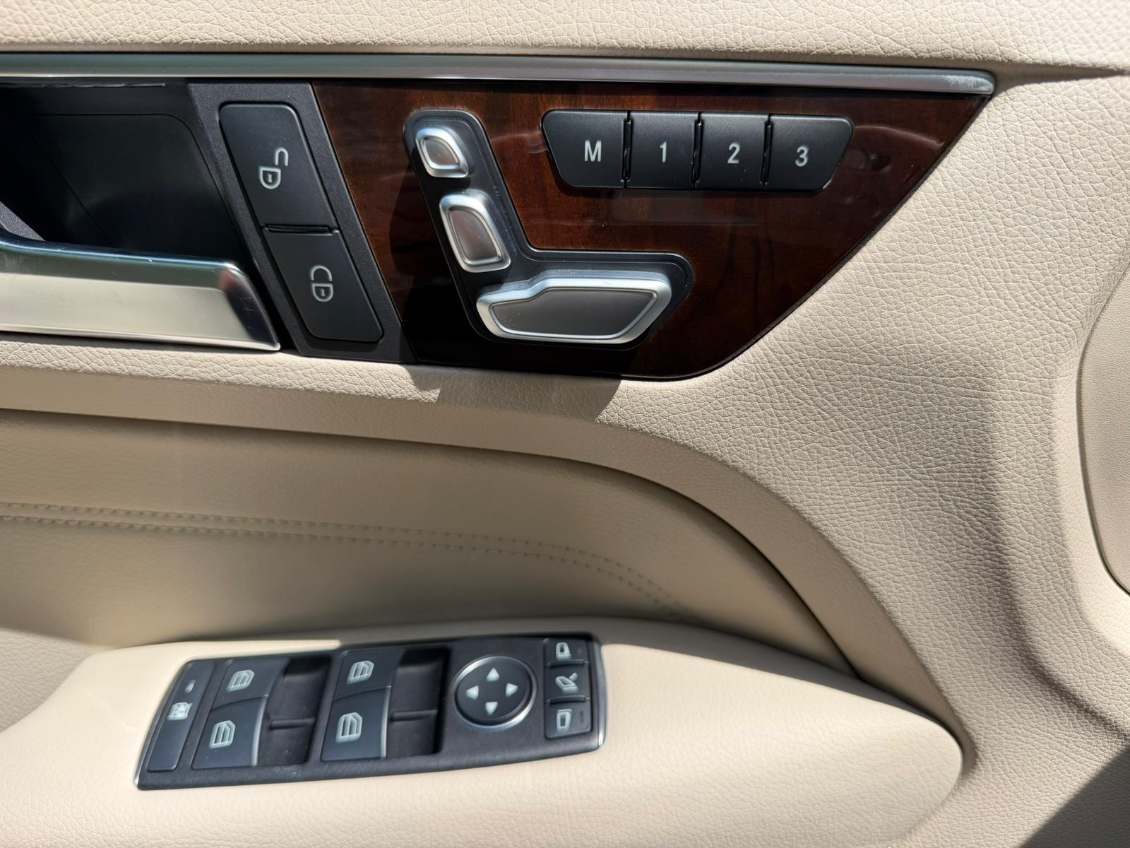 MERCEDES-BENZ E 350 4Matic AMG Line 7G-Tronic-image-10