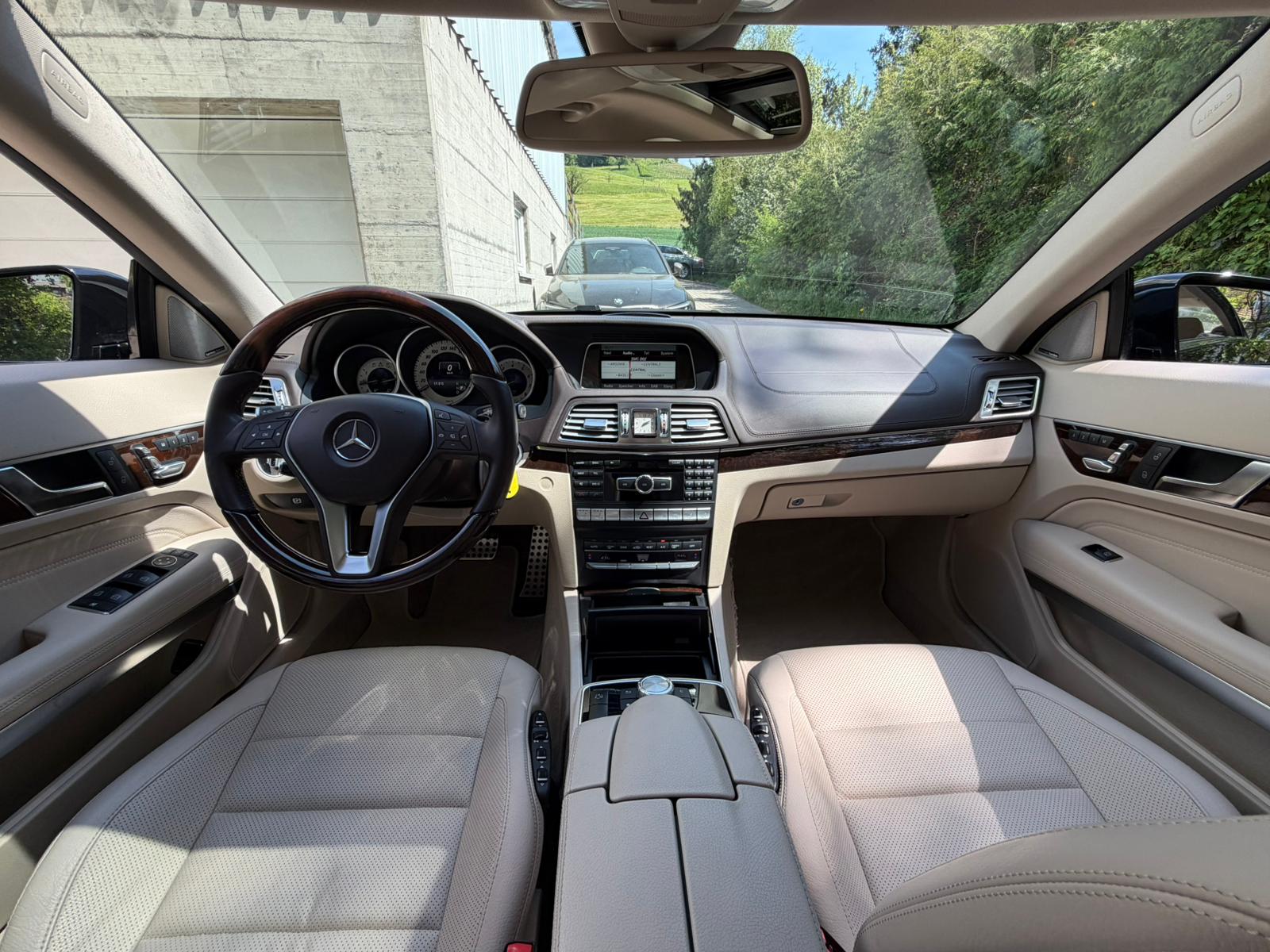 MERCEDES-BENZ E 350 4Matic AMG Line 7G-Tronic-image-20