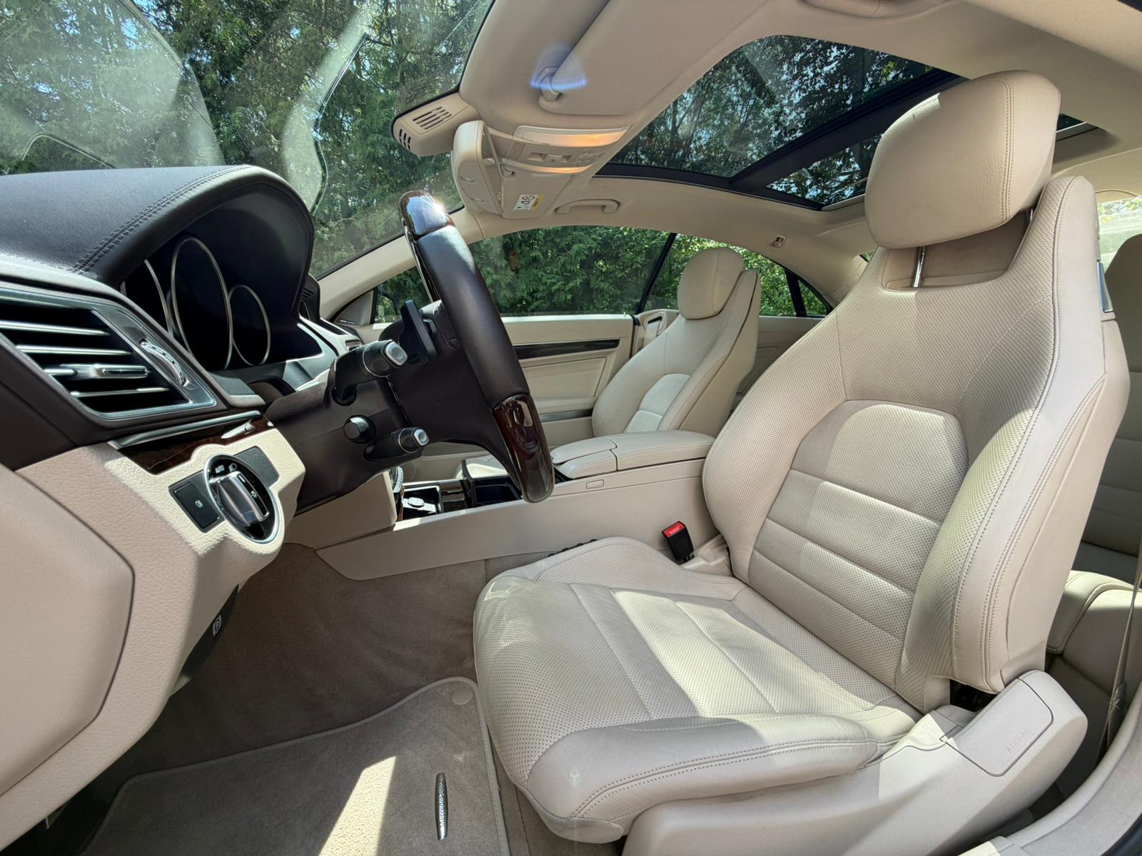 MERCEDES-BENZ E 350 4Matic AMG Line 7G-Tronic-image-12