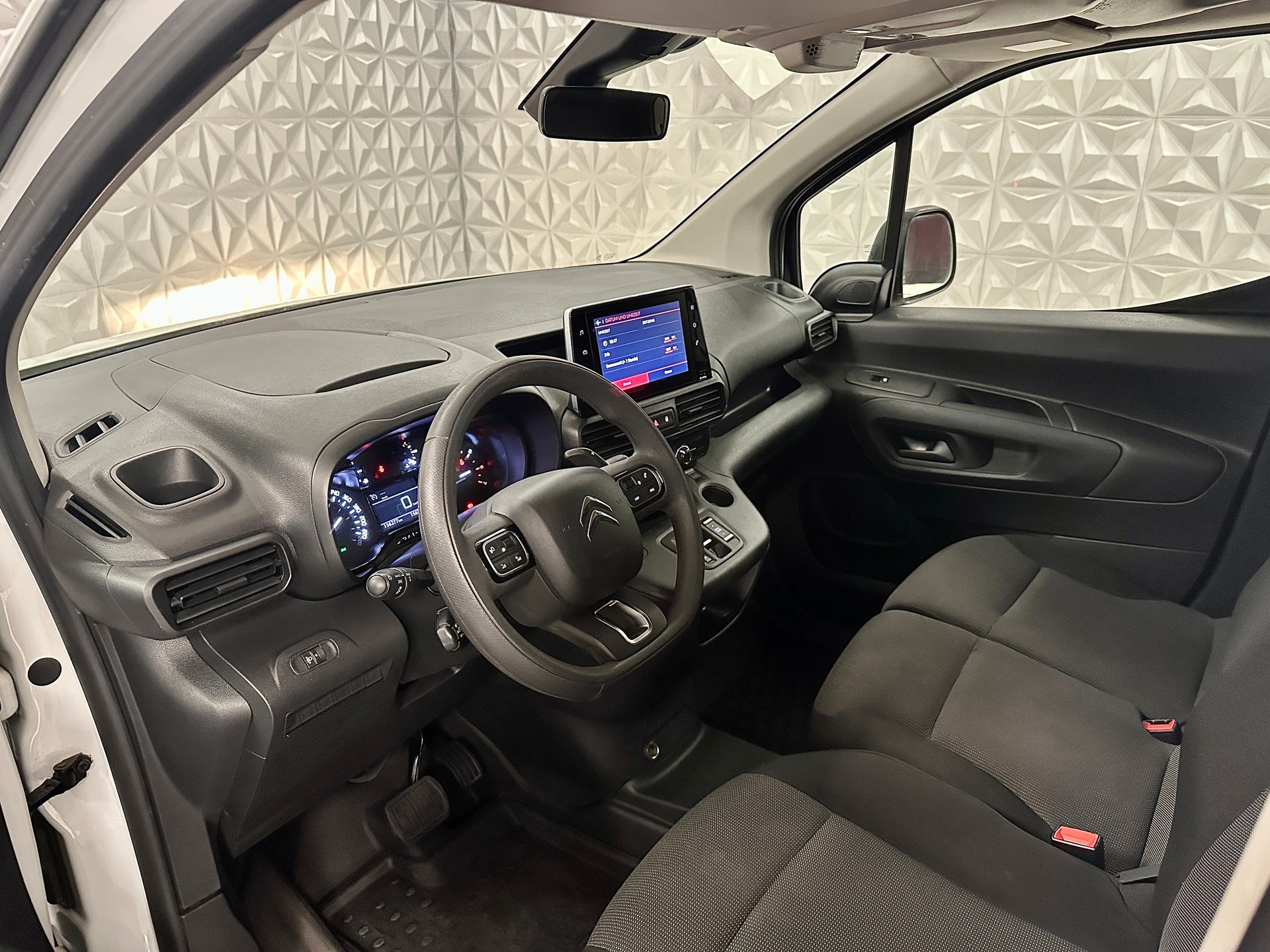 CITROEN Berlingo Van 1.2 Pure Tech 130 s/s Club EAT8 1000kg-image-14