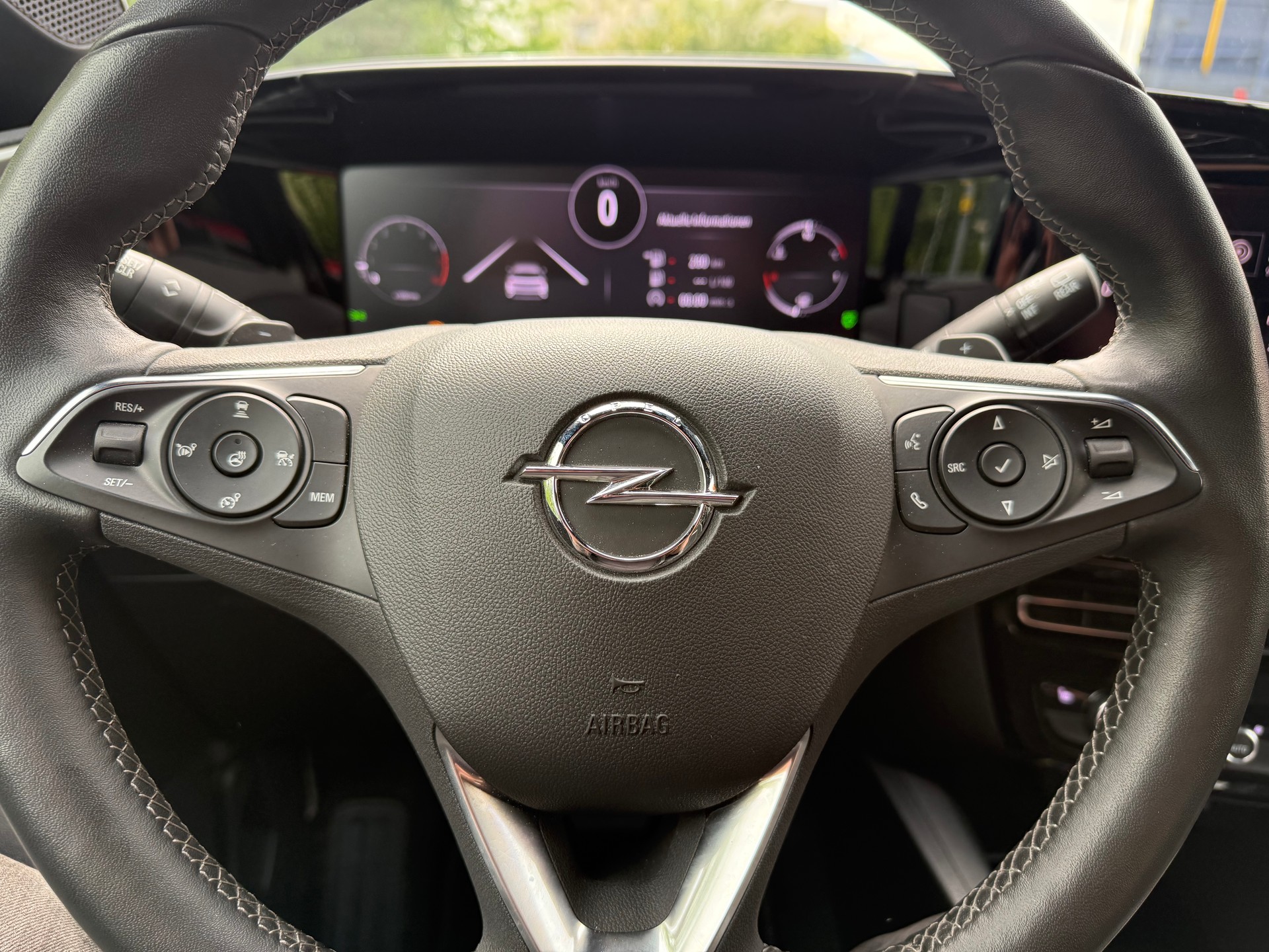 OPEL Mokka 1.2 Direct Injection Turbo Ultimate Aut.-image-13