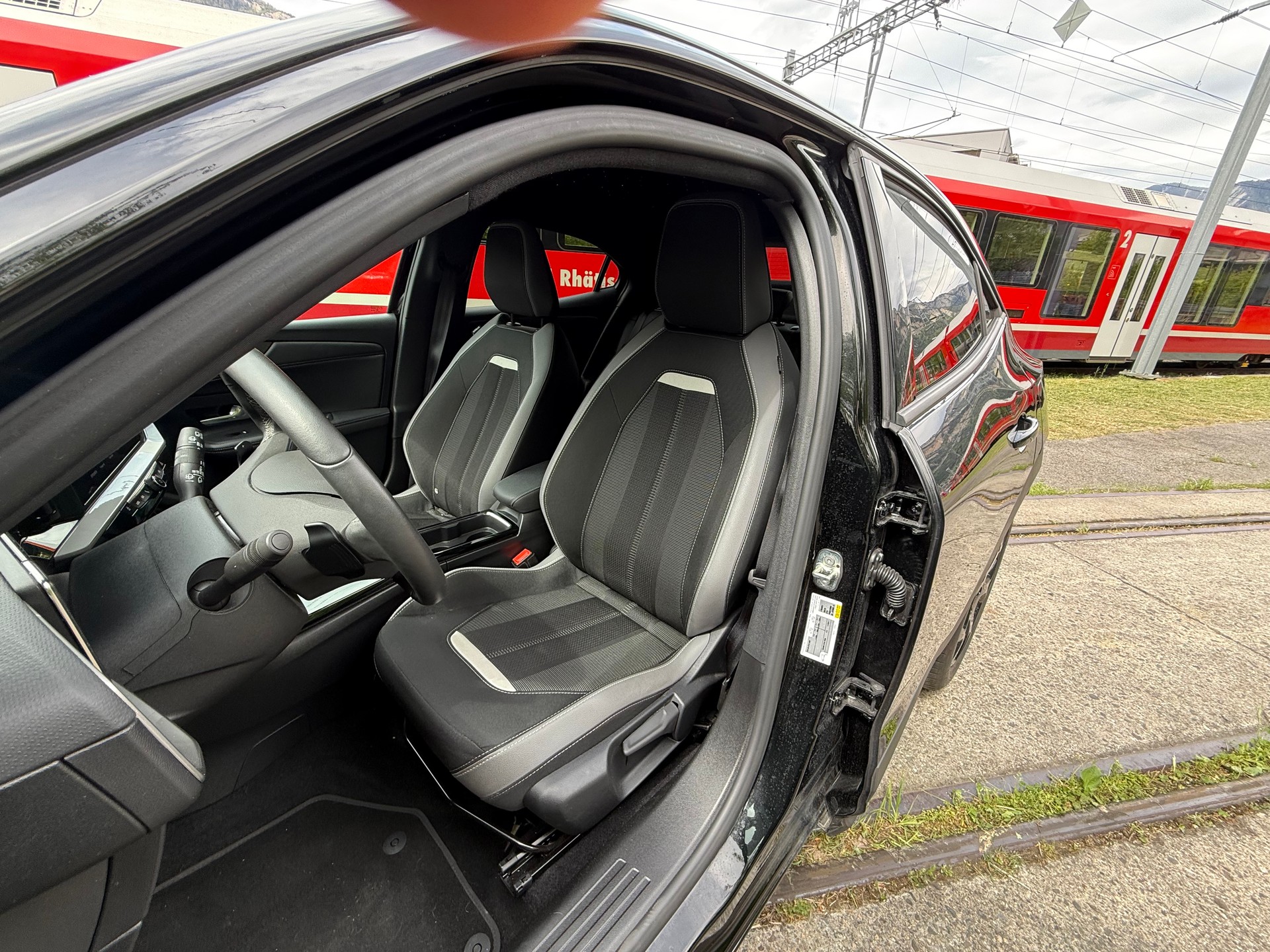OPEL Mokka 1.2 Direct Injection Turbo Ultimate Aut.-image-11