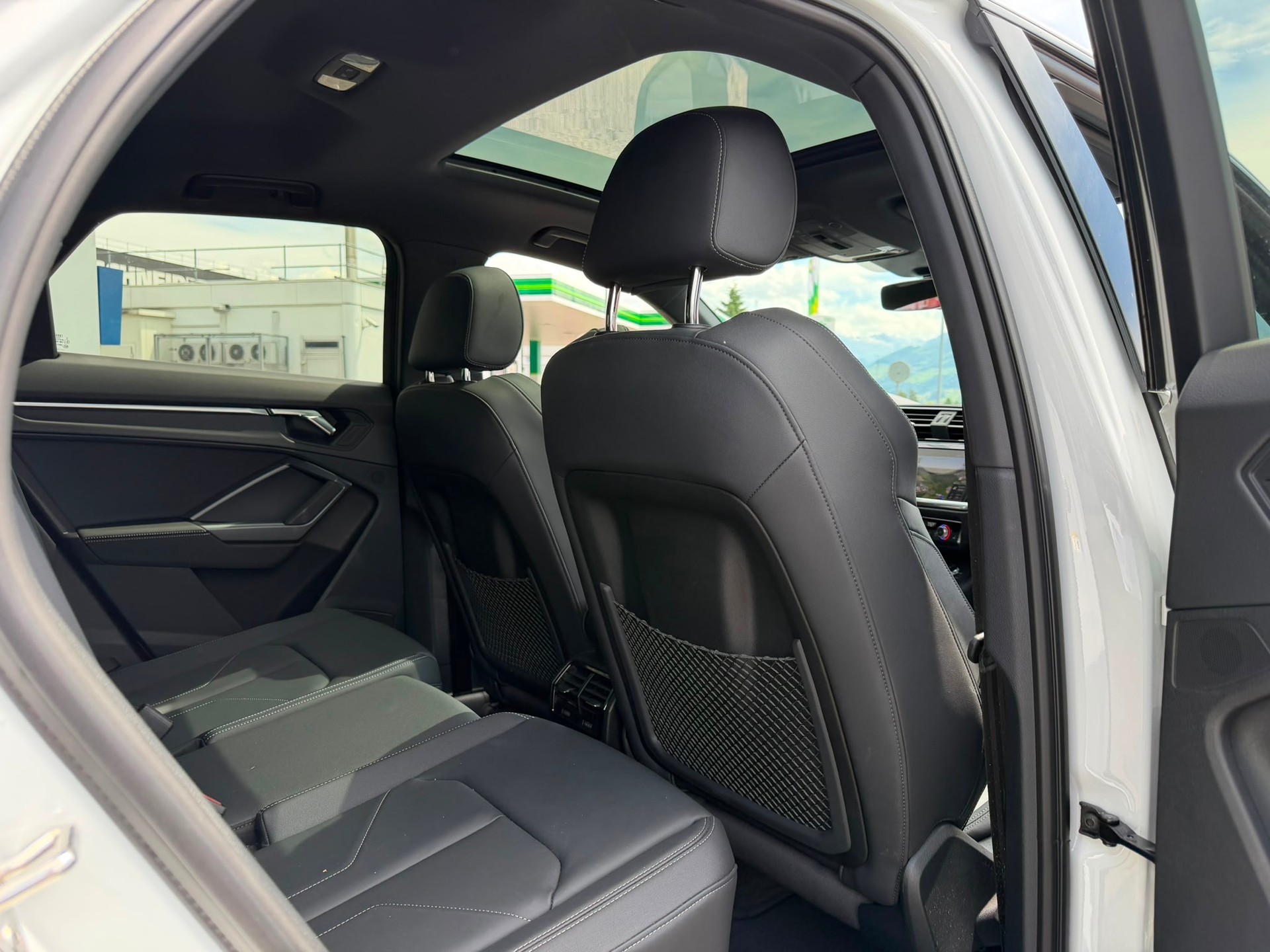 AUDI Q3 Sportback S line 40 TFSI quattro S tronic-image-10