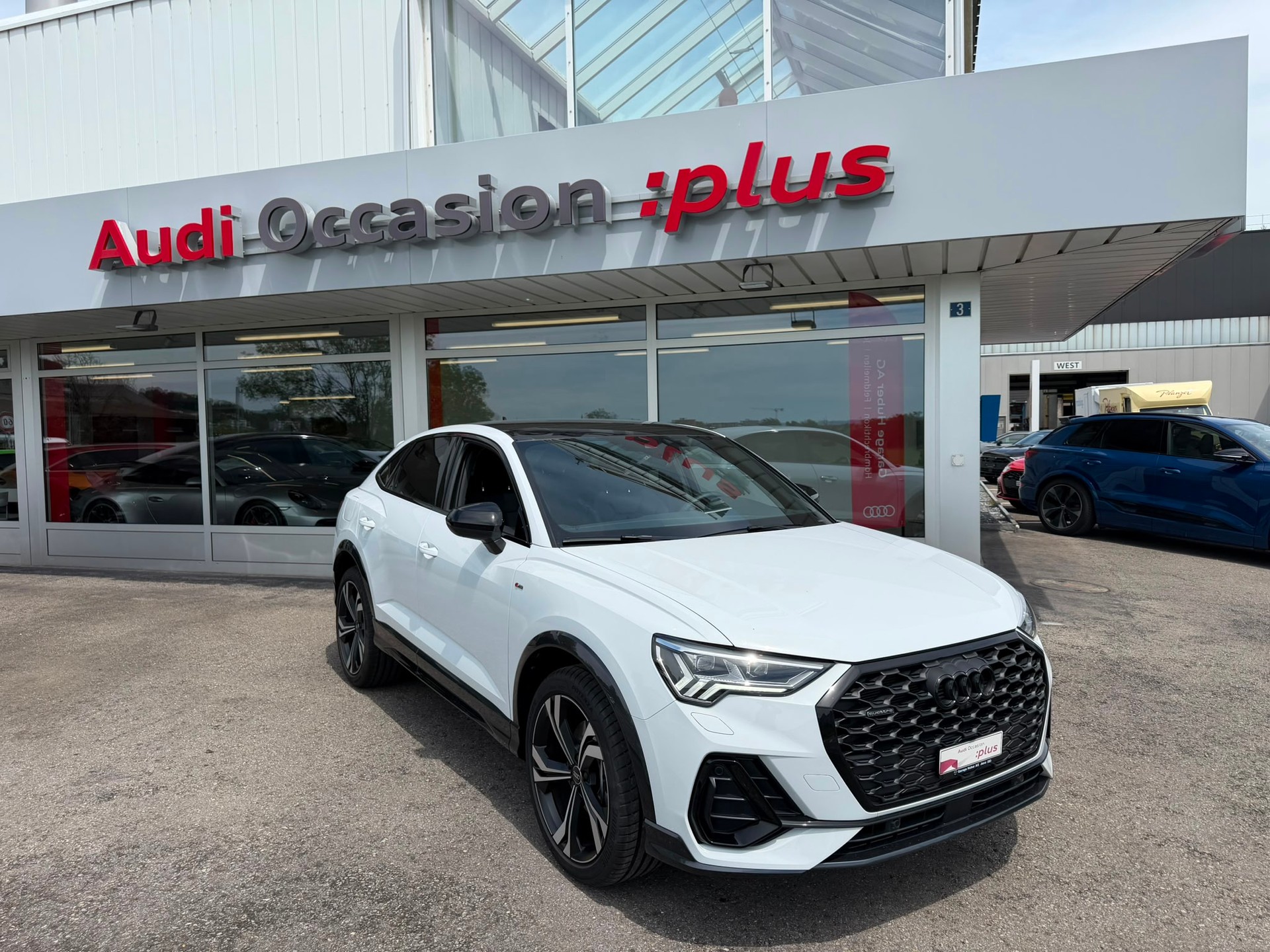 AUDI Q3 Sportback S line 40 TFSI quattro S tronic-image-0