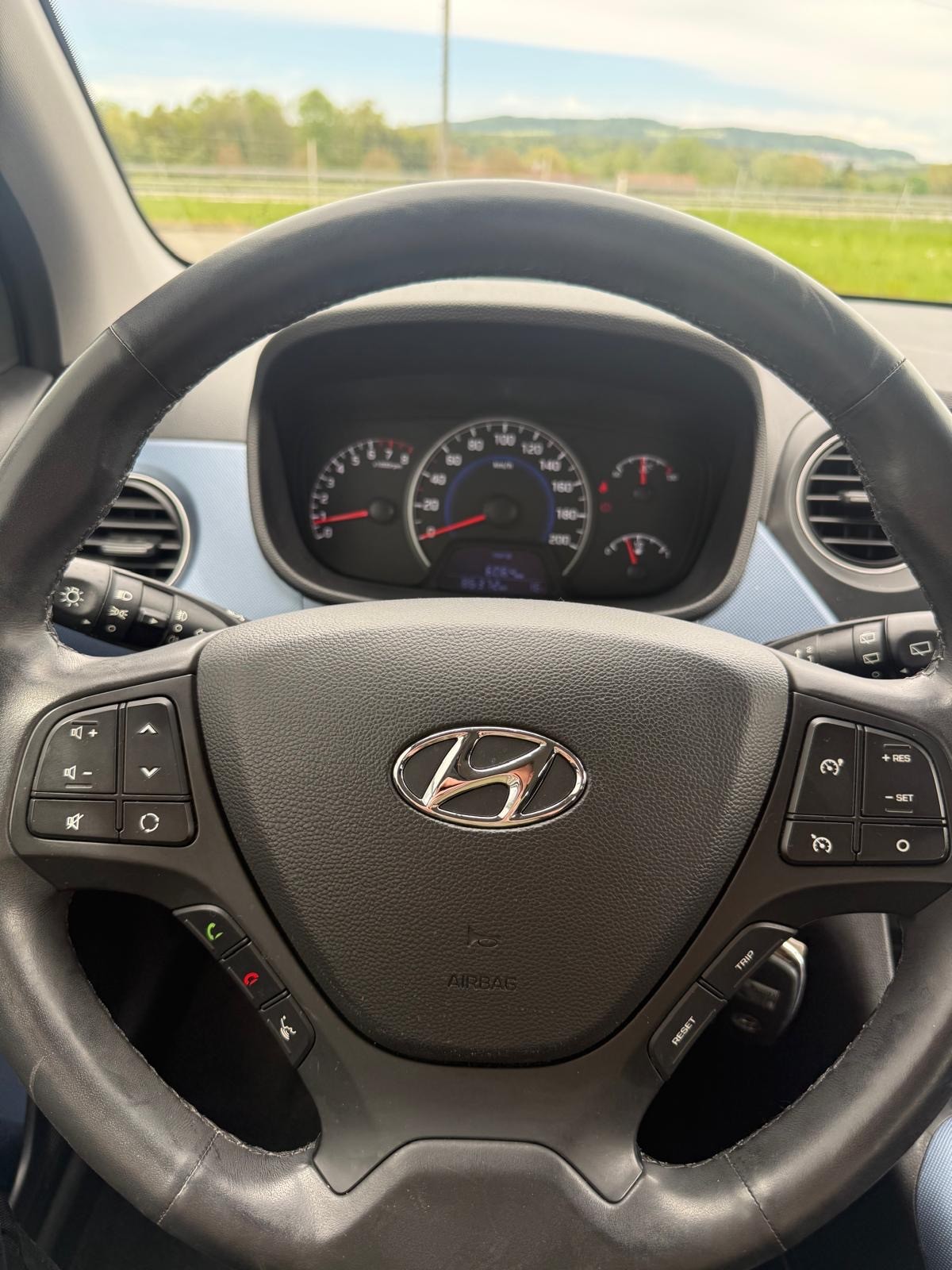 HYUNDAI i10 1.2 Vertex-image-10