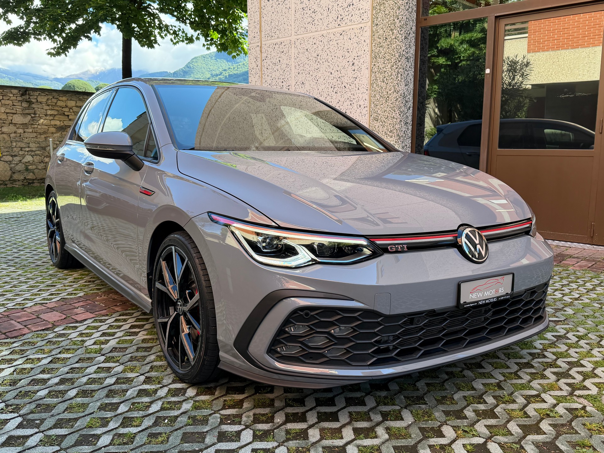 VW Golf 2.0 TSI GTI DSG-image-2