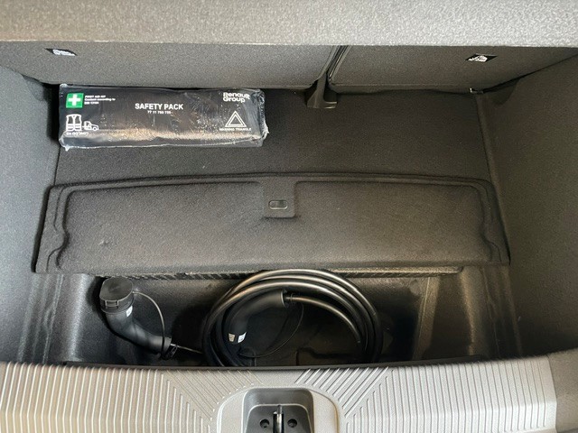 RENAULT R5 E-Tech Comfort Range 52 kWh Techno-image-16