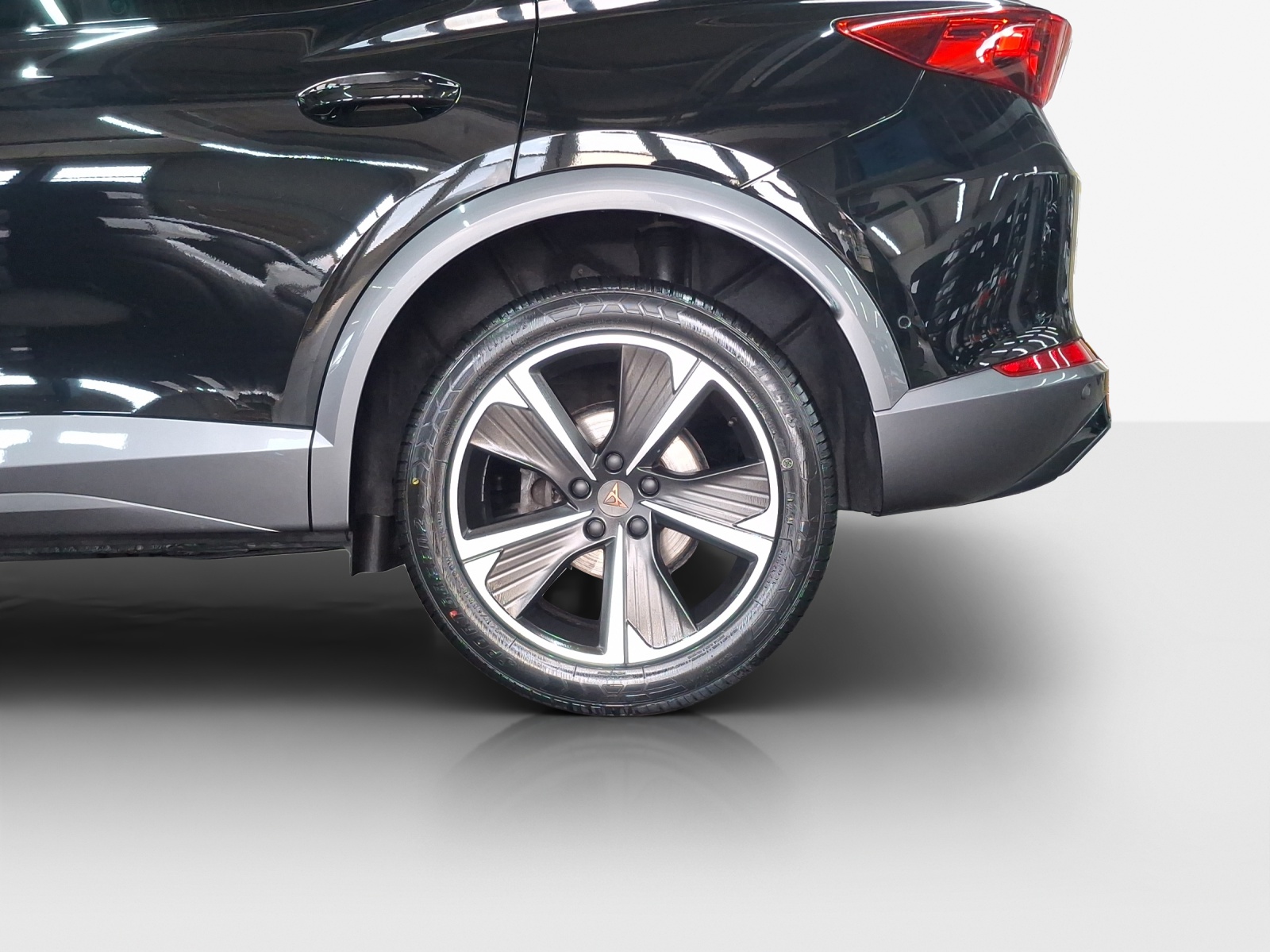 CUPRA Formentor 2.0TSI 4Drive Inicio DSG-image-13